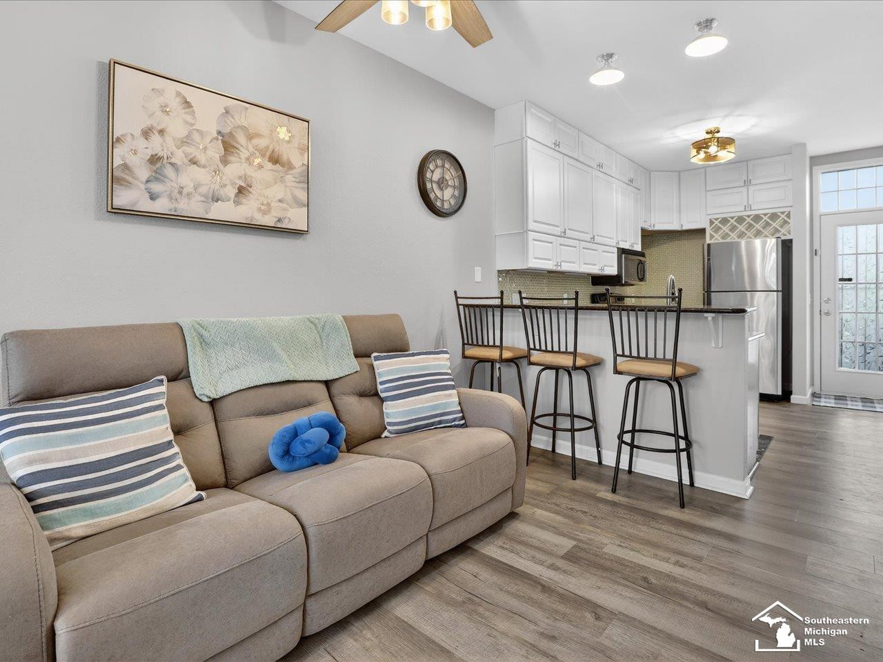 803 Catalina Cove, Luna Pier, MI 48157 — Photo 10
