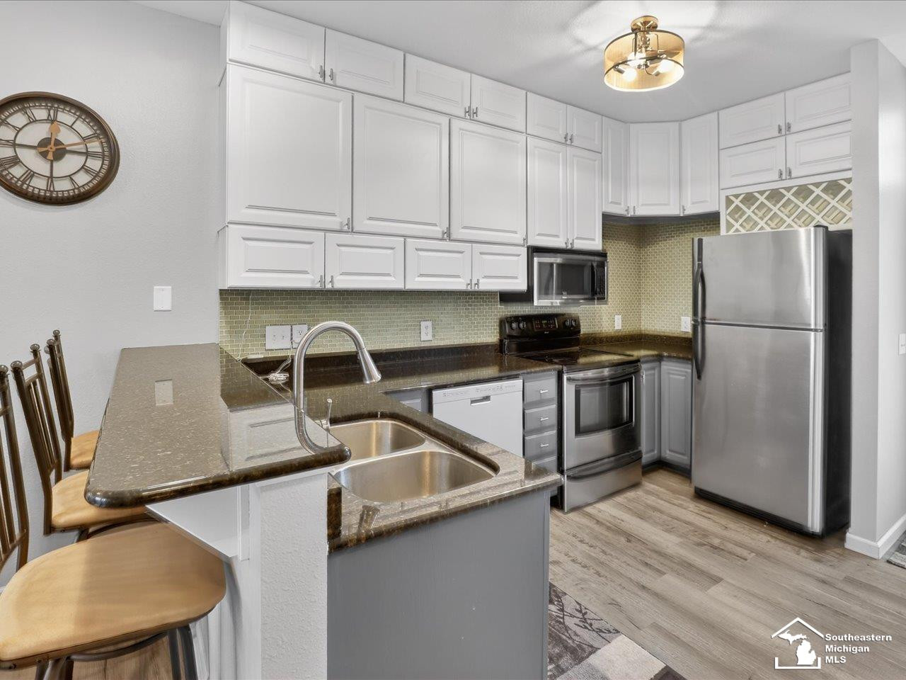 803 Catalina Cove, Luna Pier, MI 48157 — Photo 13