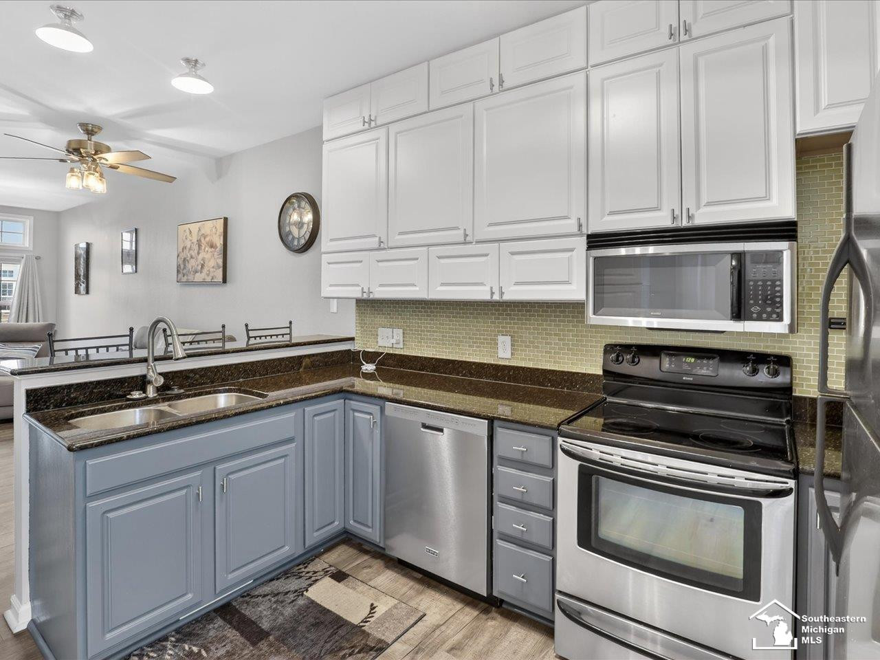 803 Catalina Cove, Luna Pier, MI 48157 — Photo 15