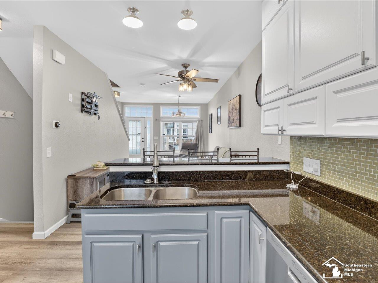 803 Catalina Cove, Luna Pier, MI 48157 — Photo 16