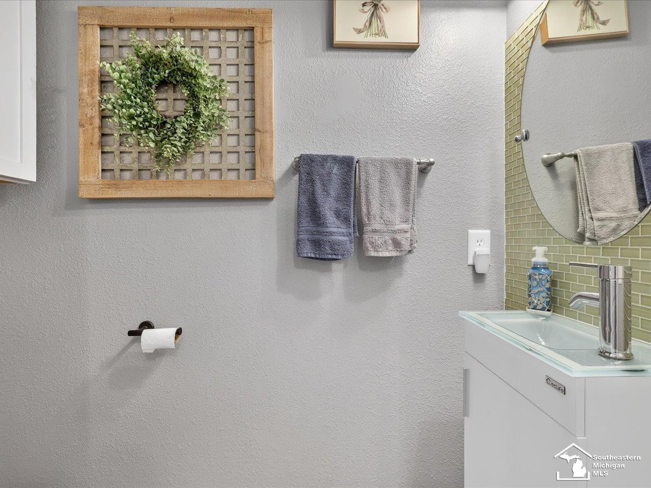 803 Catalina Cove, Luna Pier, MI 48157 — Photo 19