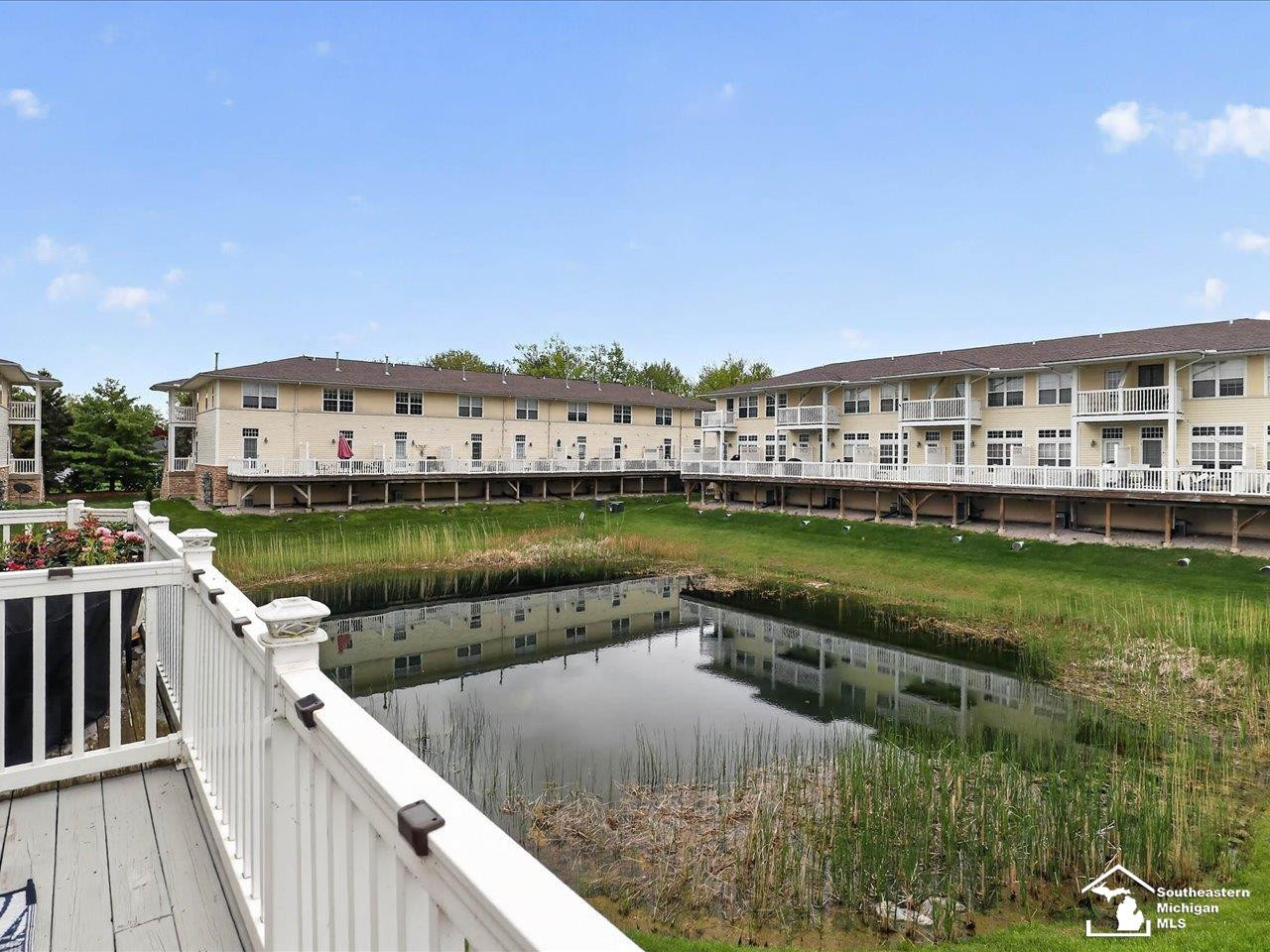 803 Catalina Cove, Luna Pier, MI 48157 — Photo 32