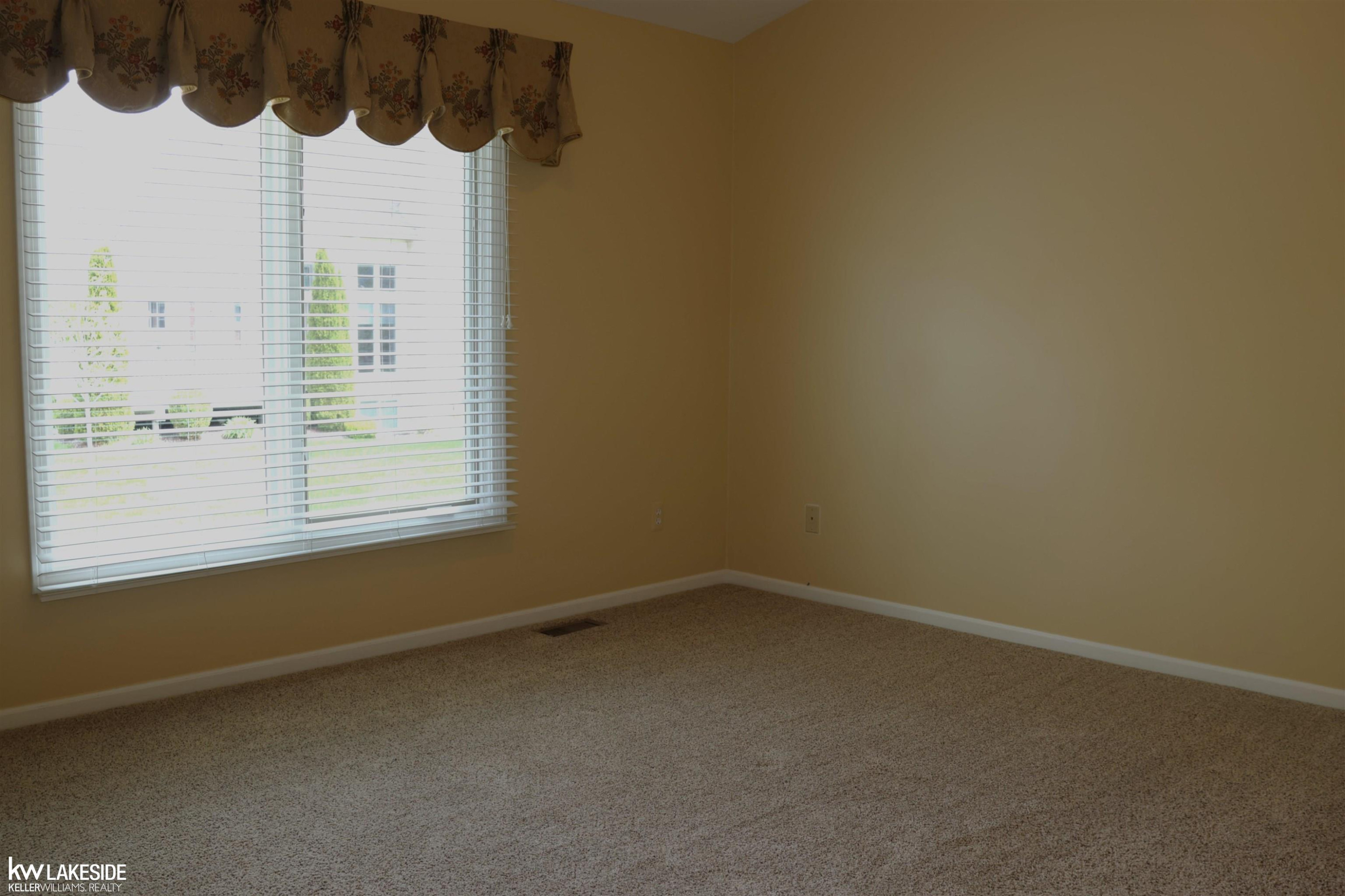 6589 Copper Creek Drive, Washington, MI — Photo 13