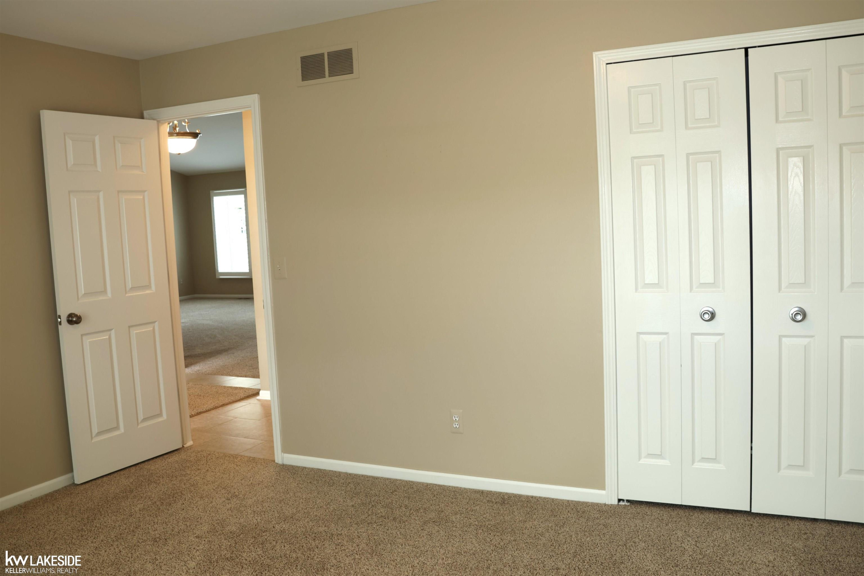 6589 Copper Creek Drive, Washington, MI — Photo 18