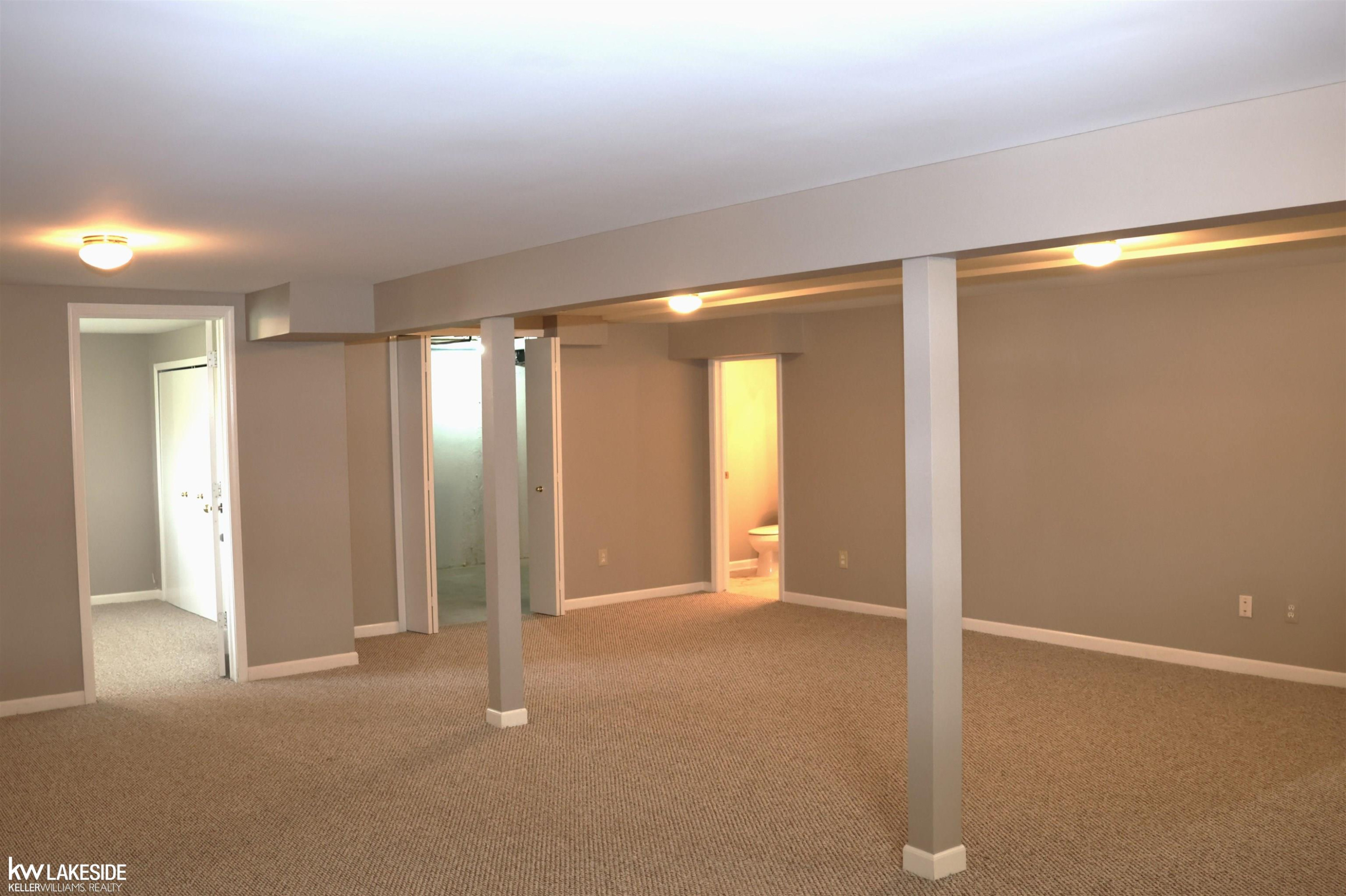 6589 Copper Creek Drive, Washington, MI — Photo 23