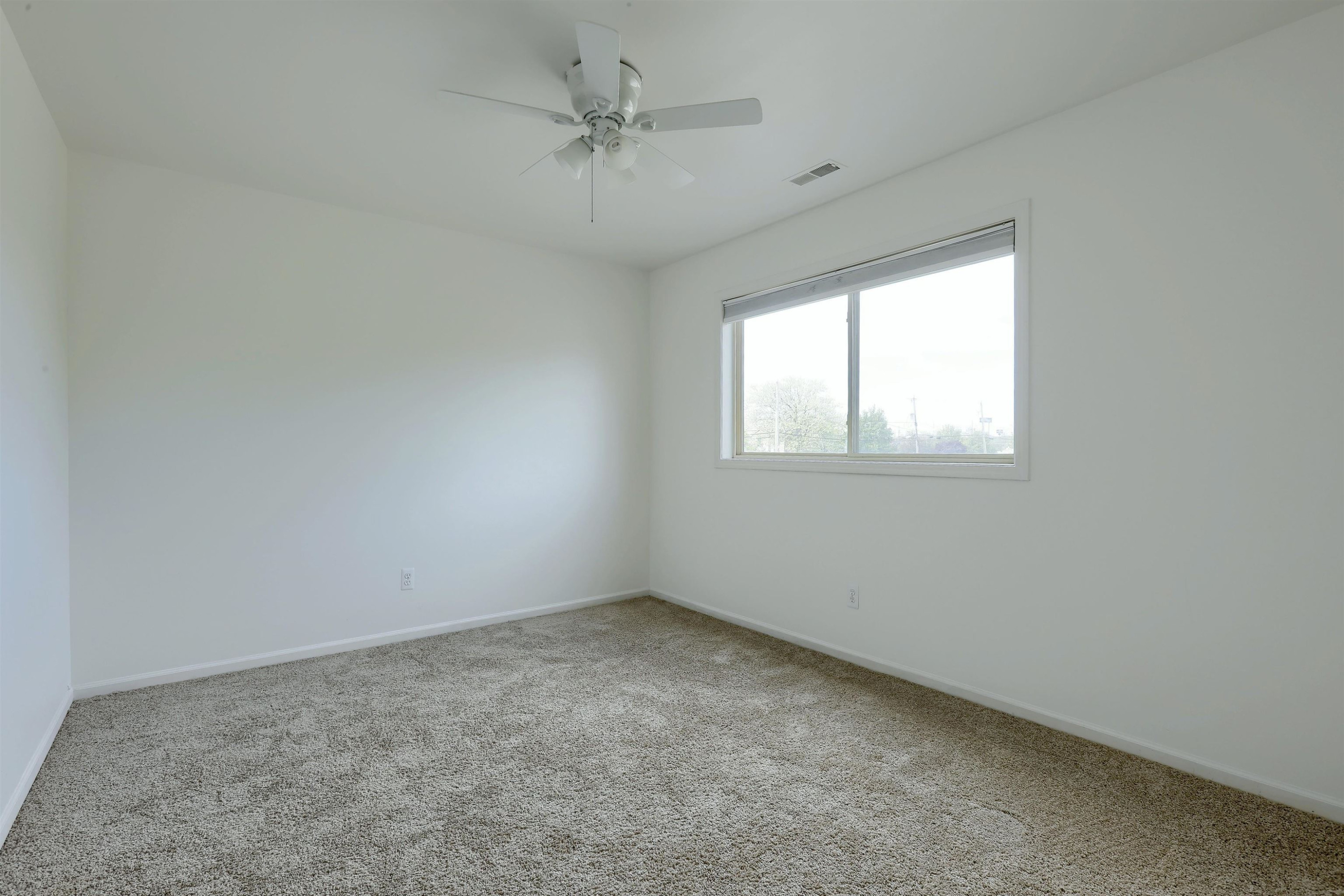20971 Flora Street, Roseville, MI 48066 — Photo 17