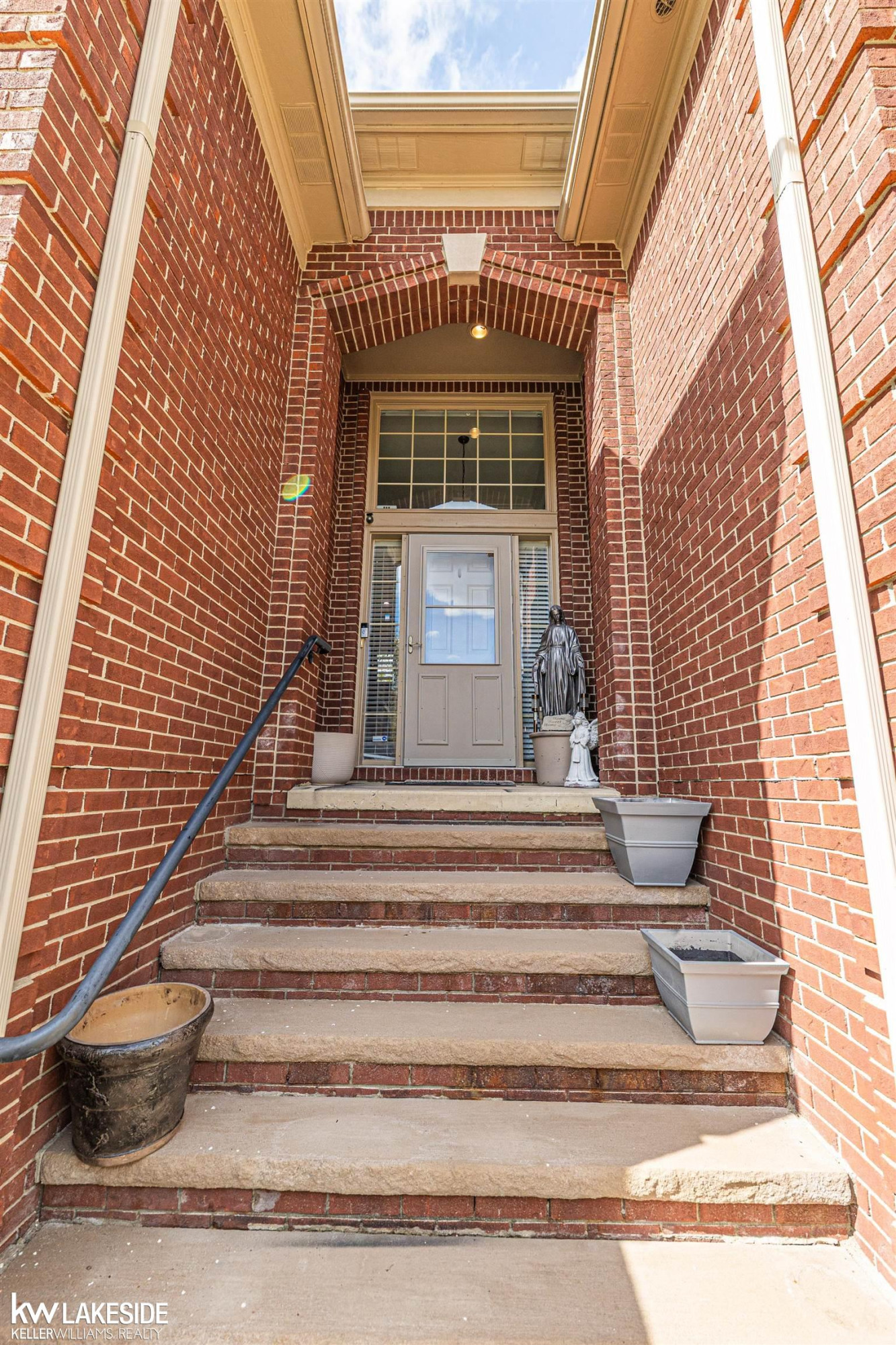 16933 Kensington Drive, Macomb, MI 48044 — Photo 4