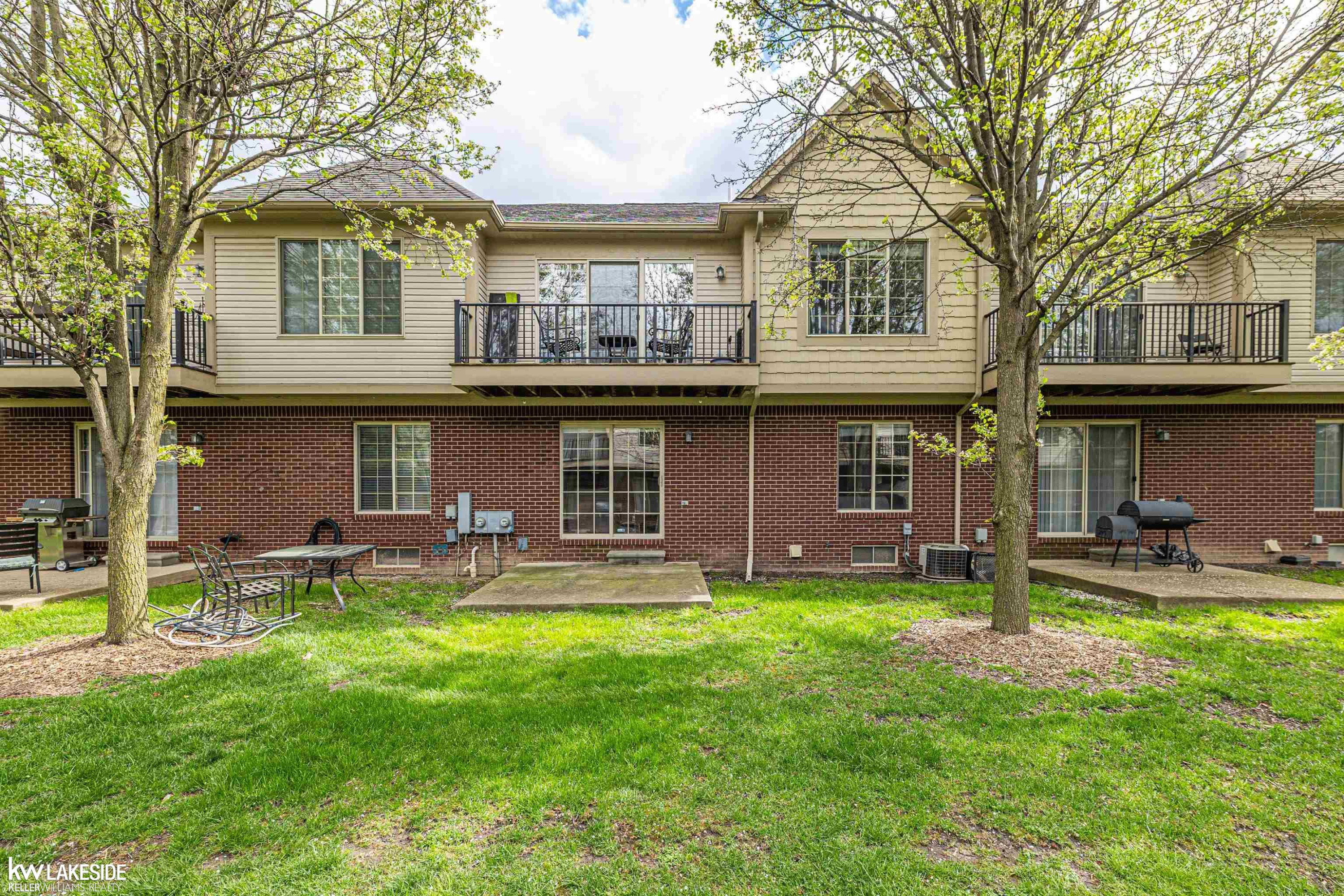 16933 Kensington Drive, Macomb, MI 48044 — Photo 5