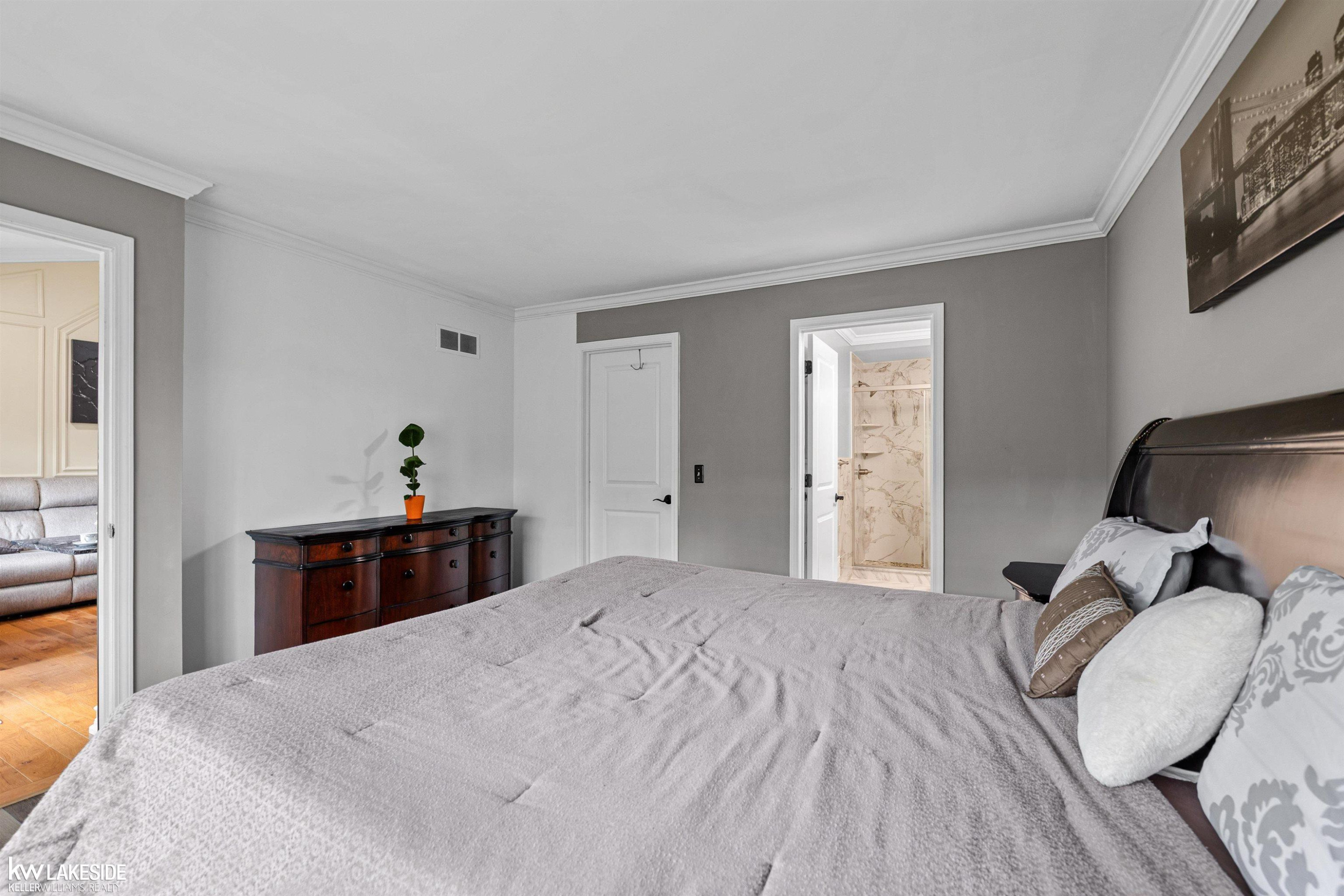 16933 Kensington Drive, Macomb, MI 48044 — Photo 16