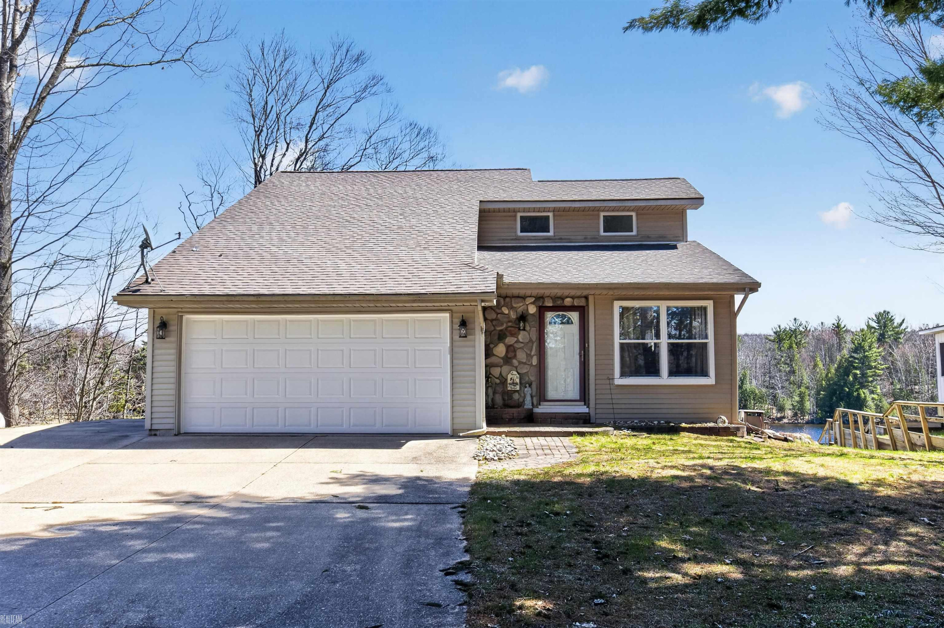 6258 SW Ginafred Shores Drive, Fife Lake, MI 49633 — Photo 2