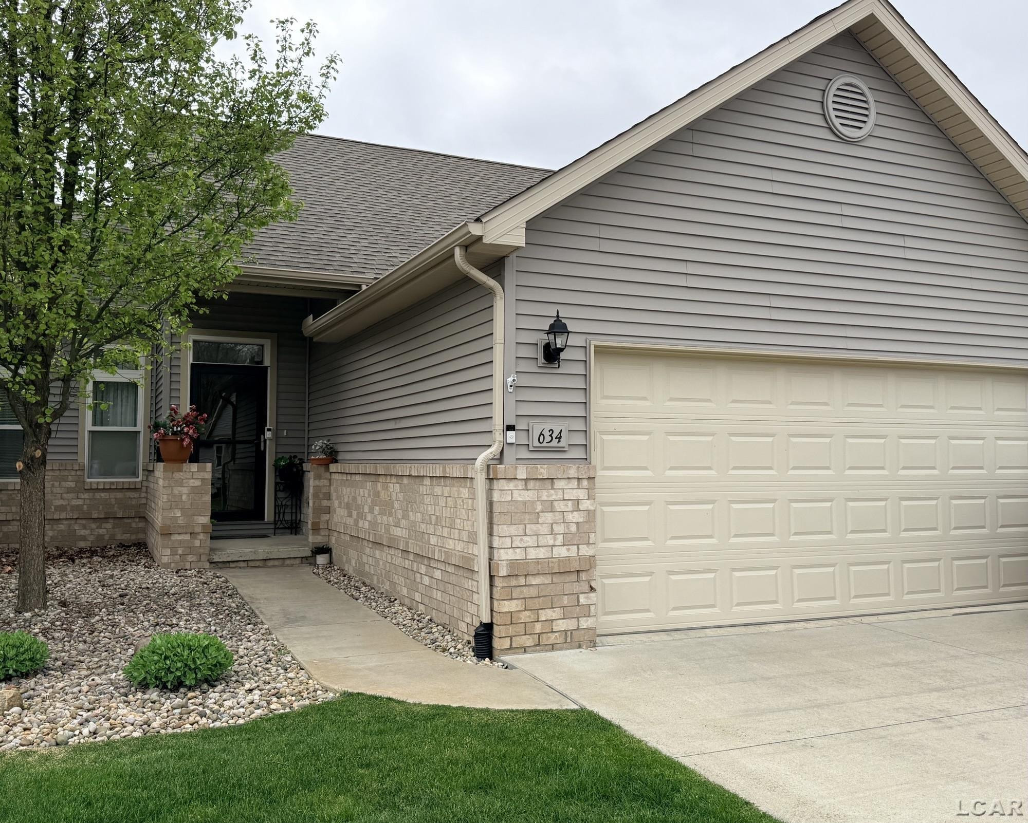 634 Ridge Lane, Tecumseh, MI 49286