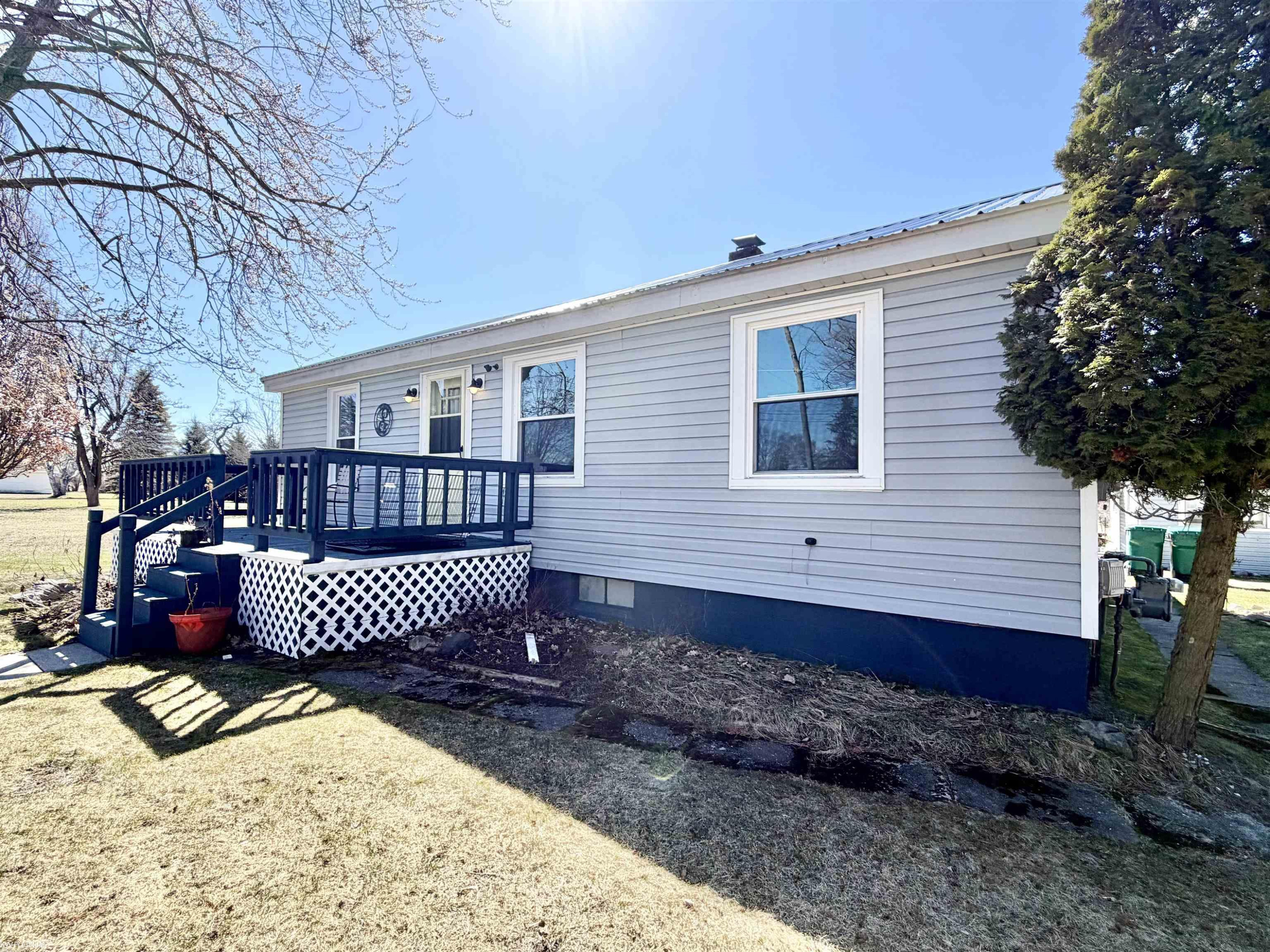 607 Maple Street, Tawas City, MI 48763 — Photo 3