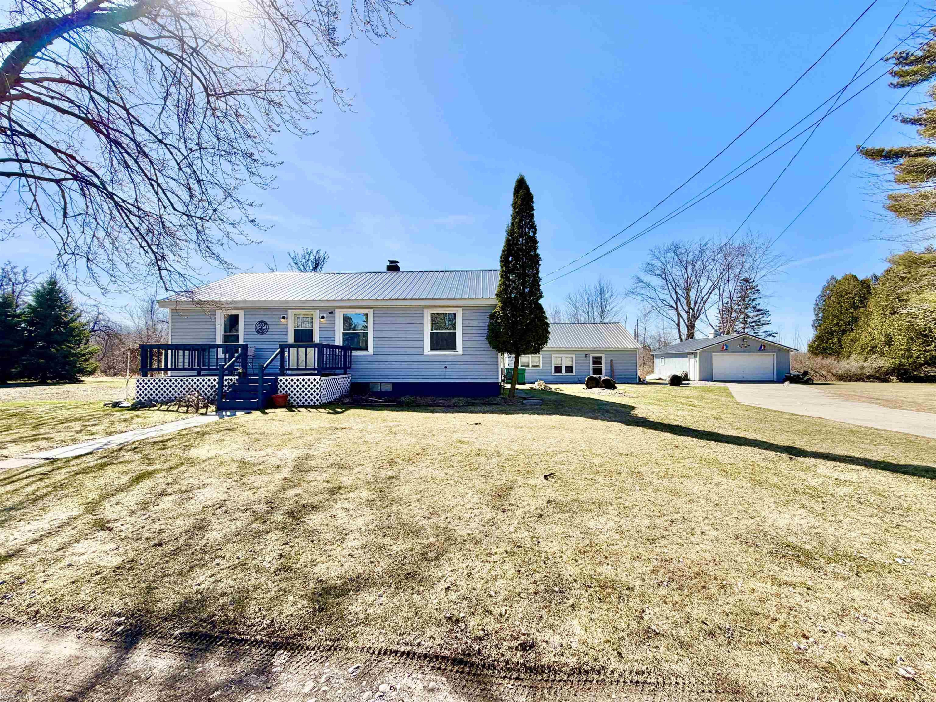 607 Maple Street, Tawas City, MI 48763 — Photo 4