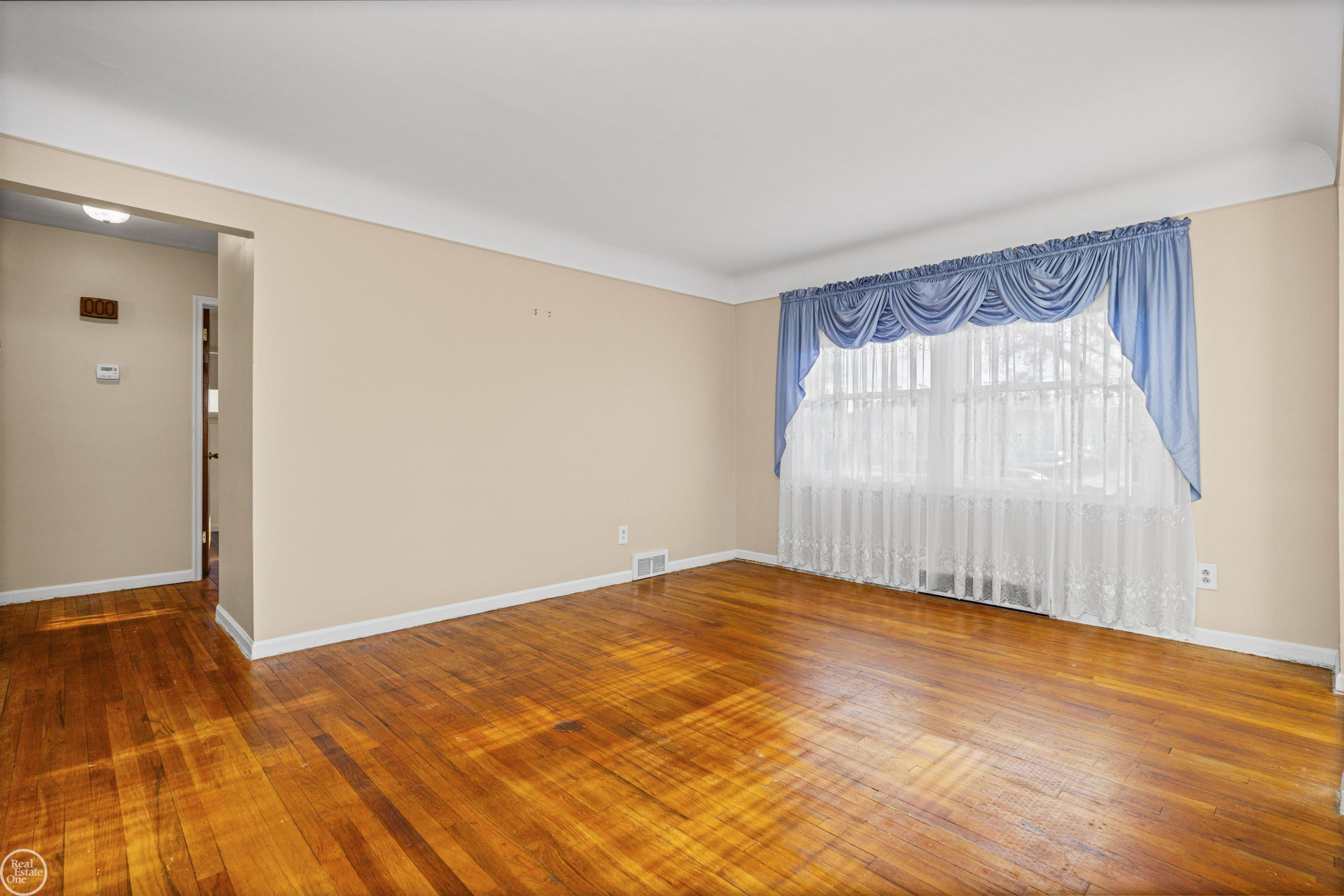 29116 Dembs Street, Roseville, MI 48066 — Photo 16