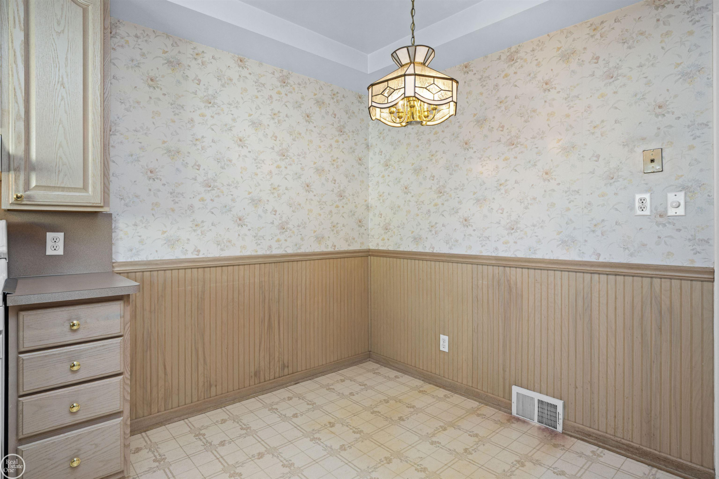 29116 Dembs Street, Roseville, MI 48066 — Photo 25