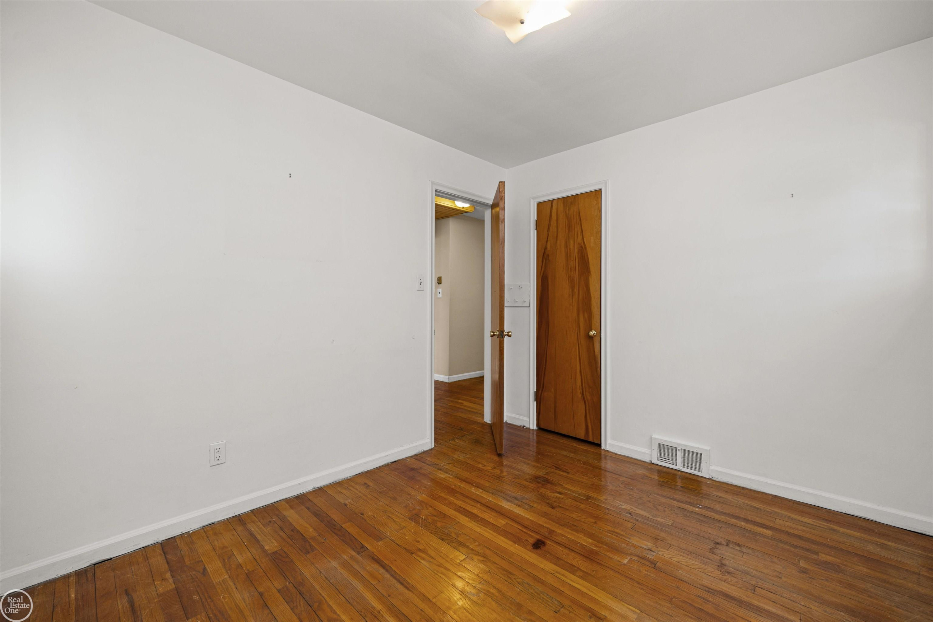 29116 Dembs Street, Roseville, MI 48066 — Photo 31