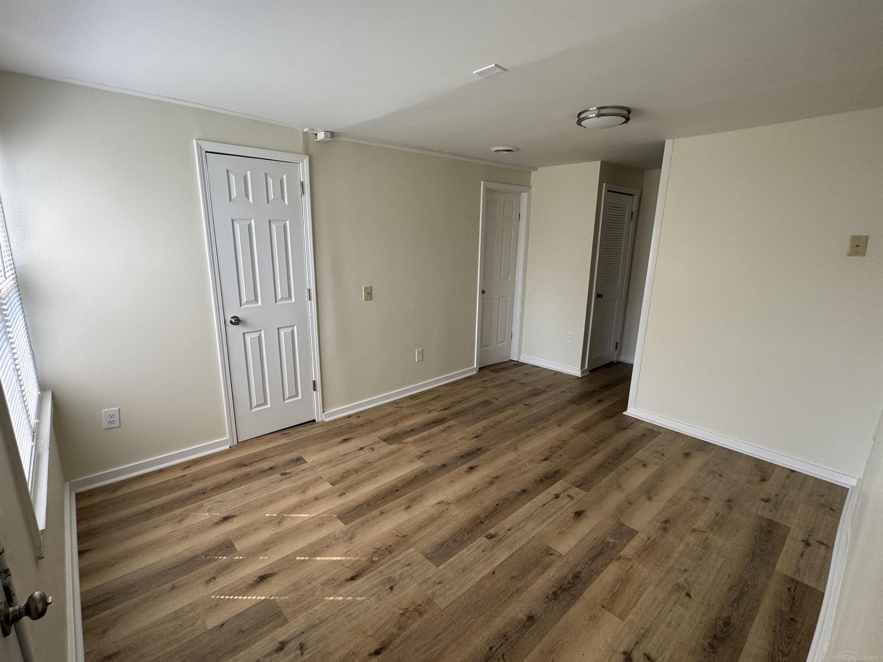 8275 Essex Avenue, Warren, MI 48089 — Photo 5