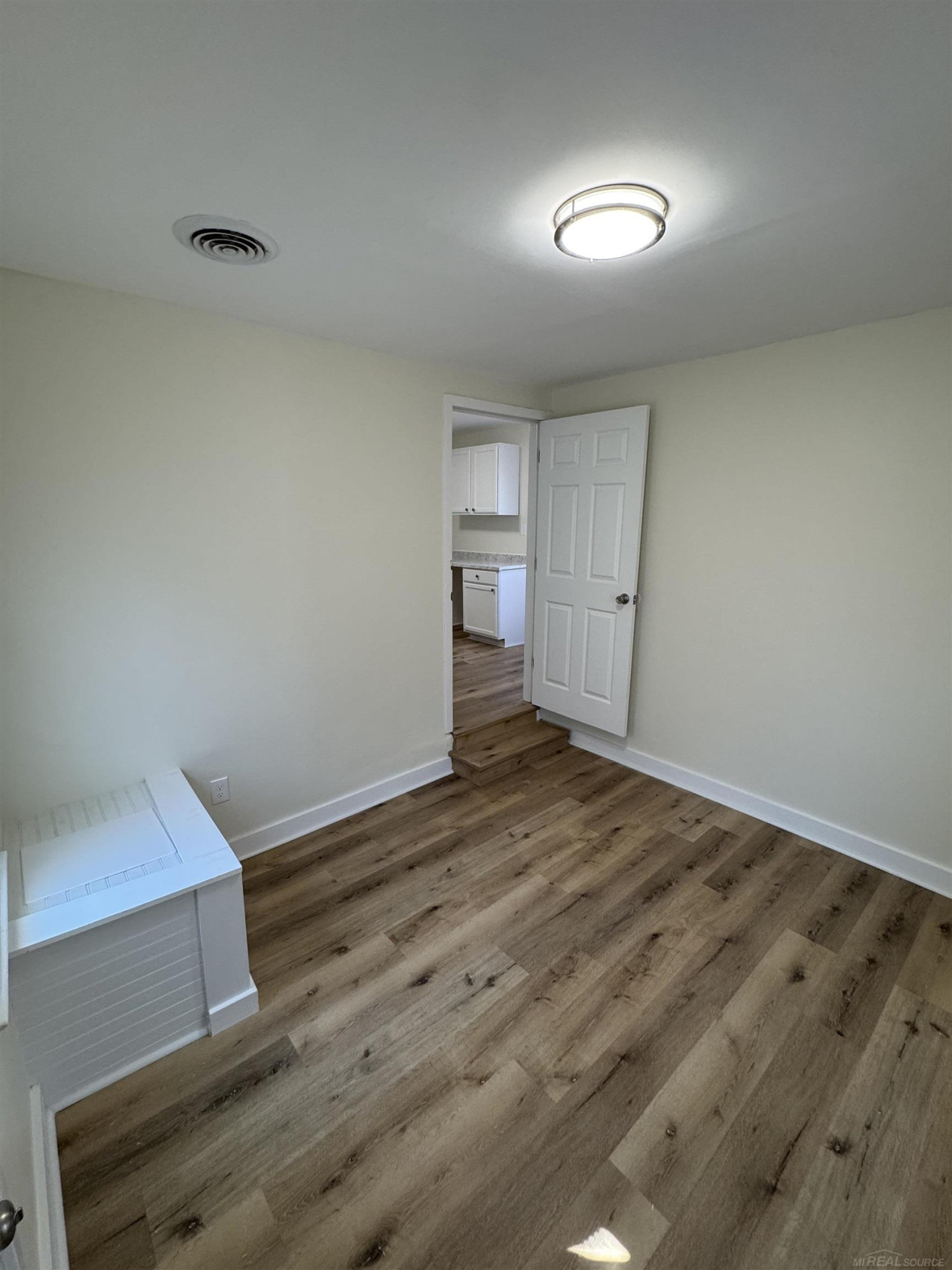 8275 Essex Avenue, Warren, MI 48089 — Photo 29