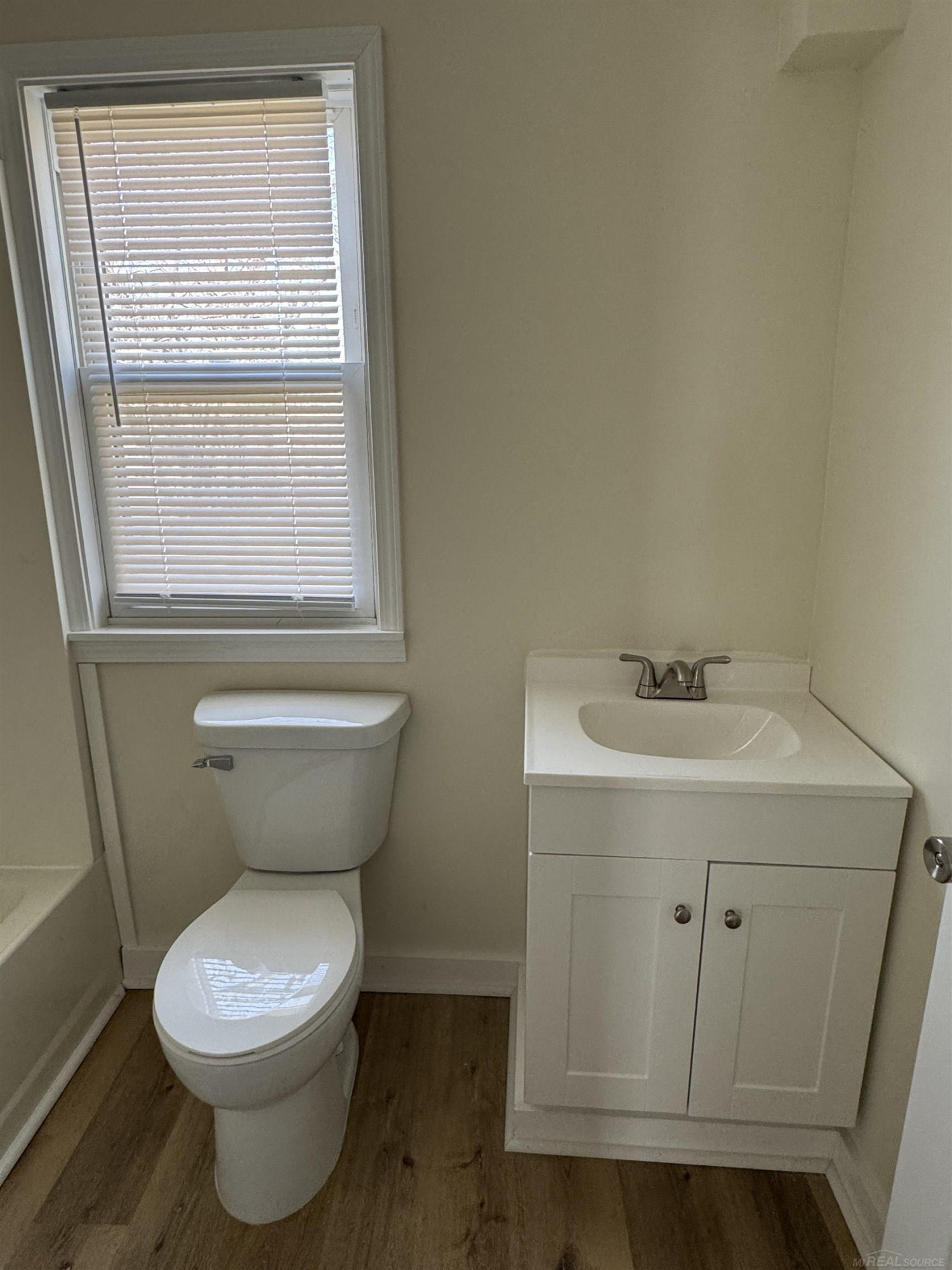 8275 Essex Avenue, Warren, MI 48089 — Photo 30