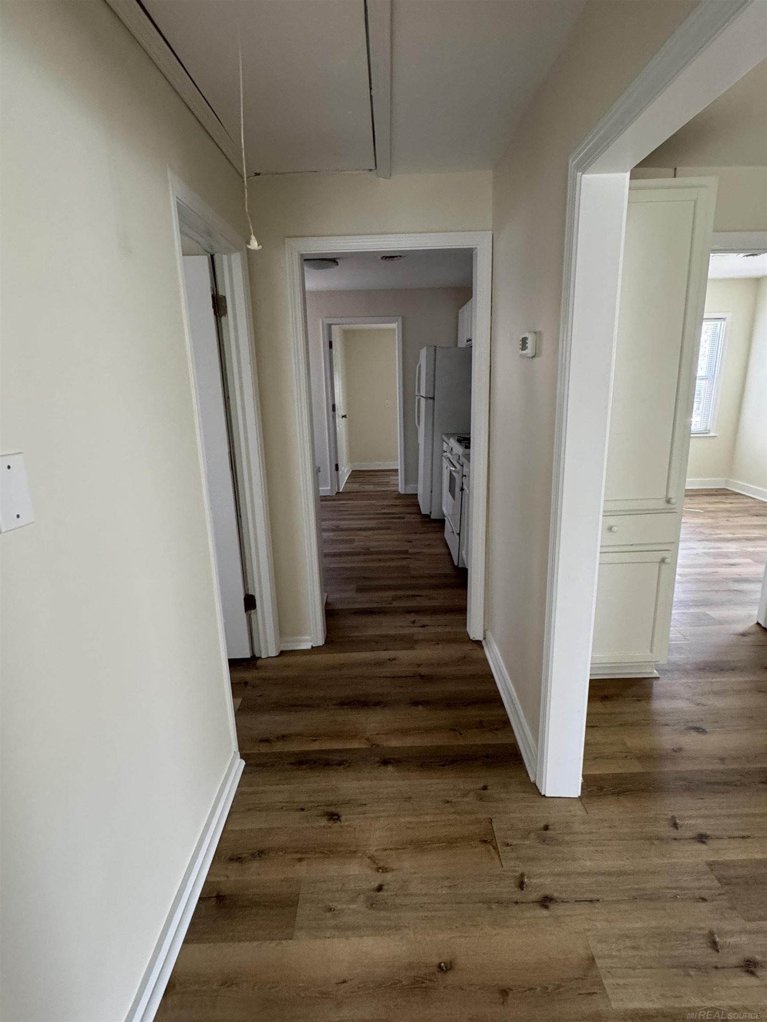 8275 Essex Avenue, Warren, MI 48089 — Photo 32