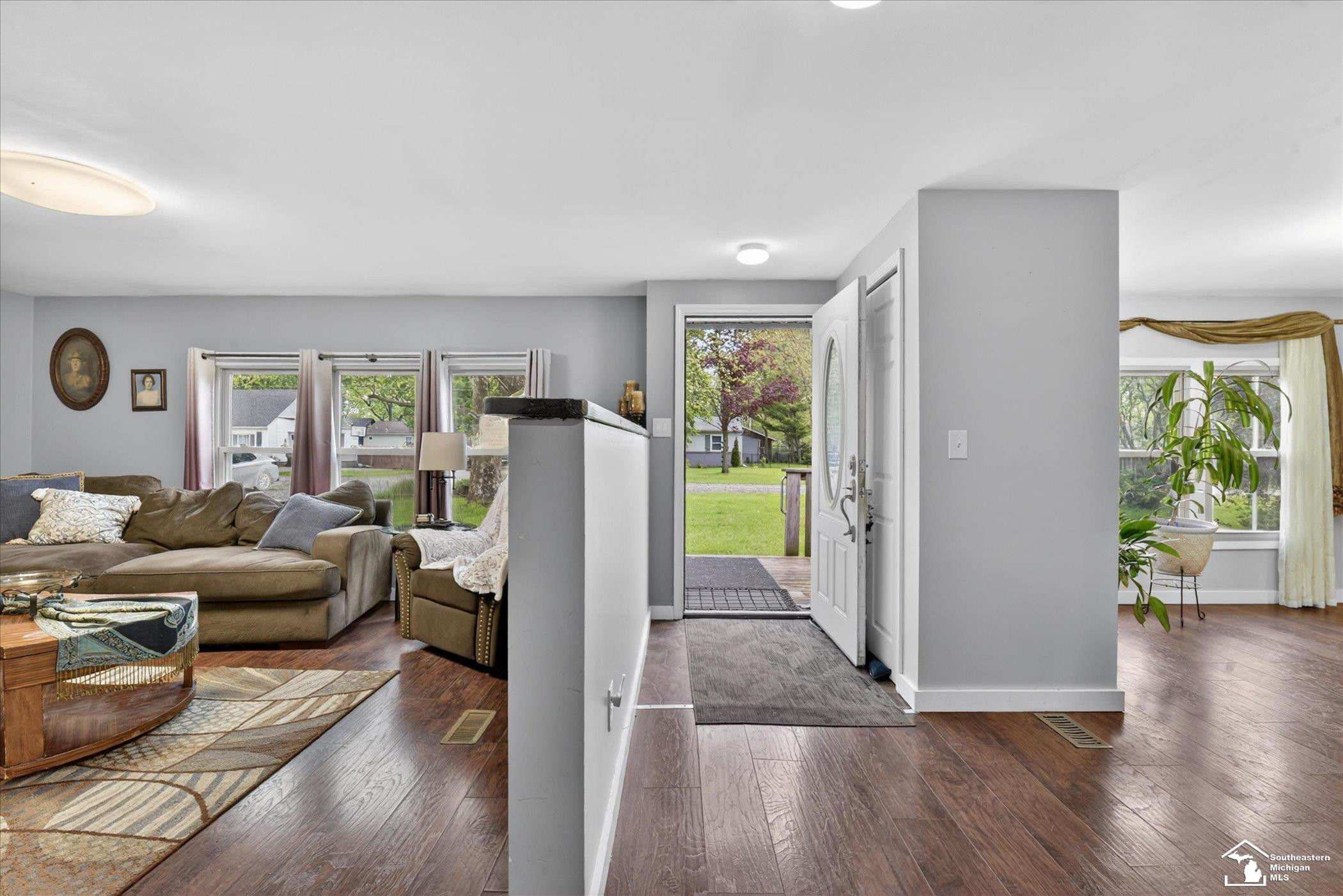 7077 Taylor Avenue, Temperance, MI 48182 — Photo 9