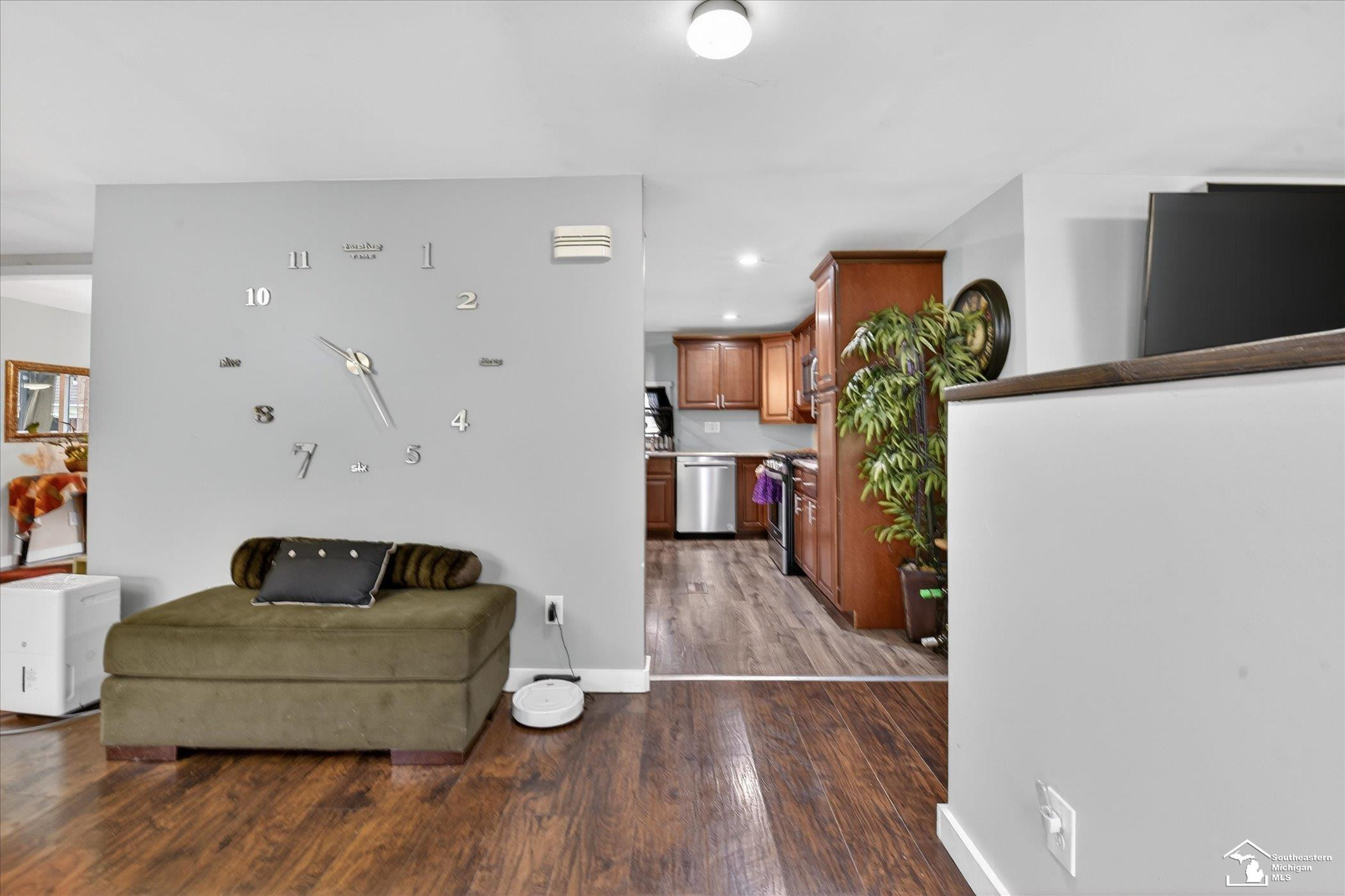 7077 Taylor Avenue, Temperance, MI 48182 — Photo 10