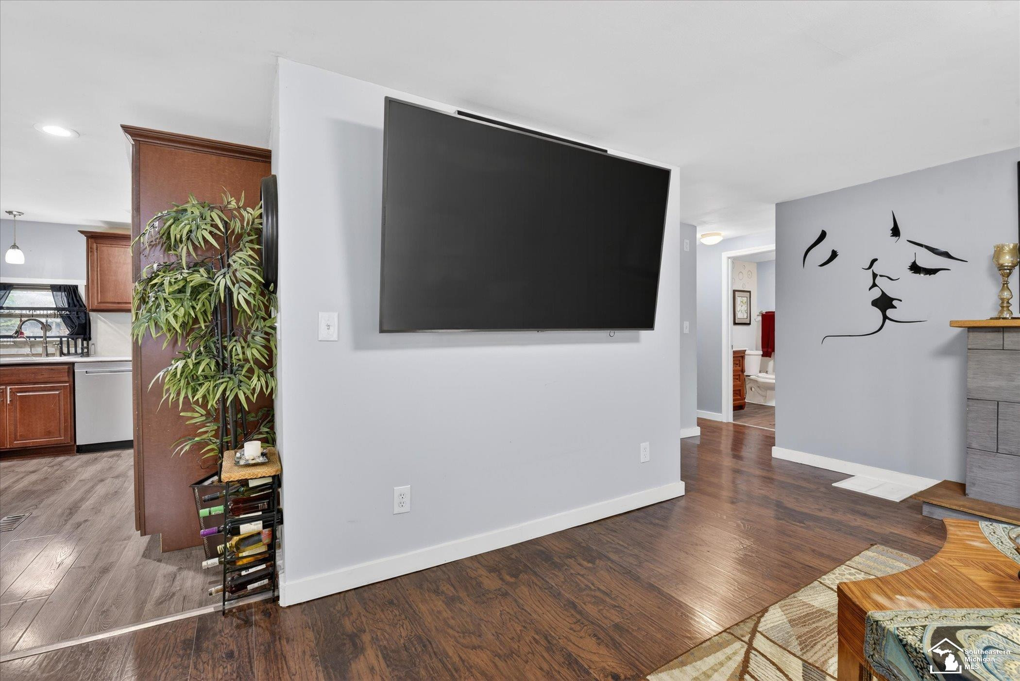 7077 Taylor Avenue, Temperance, MI 48182 — Photo 12