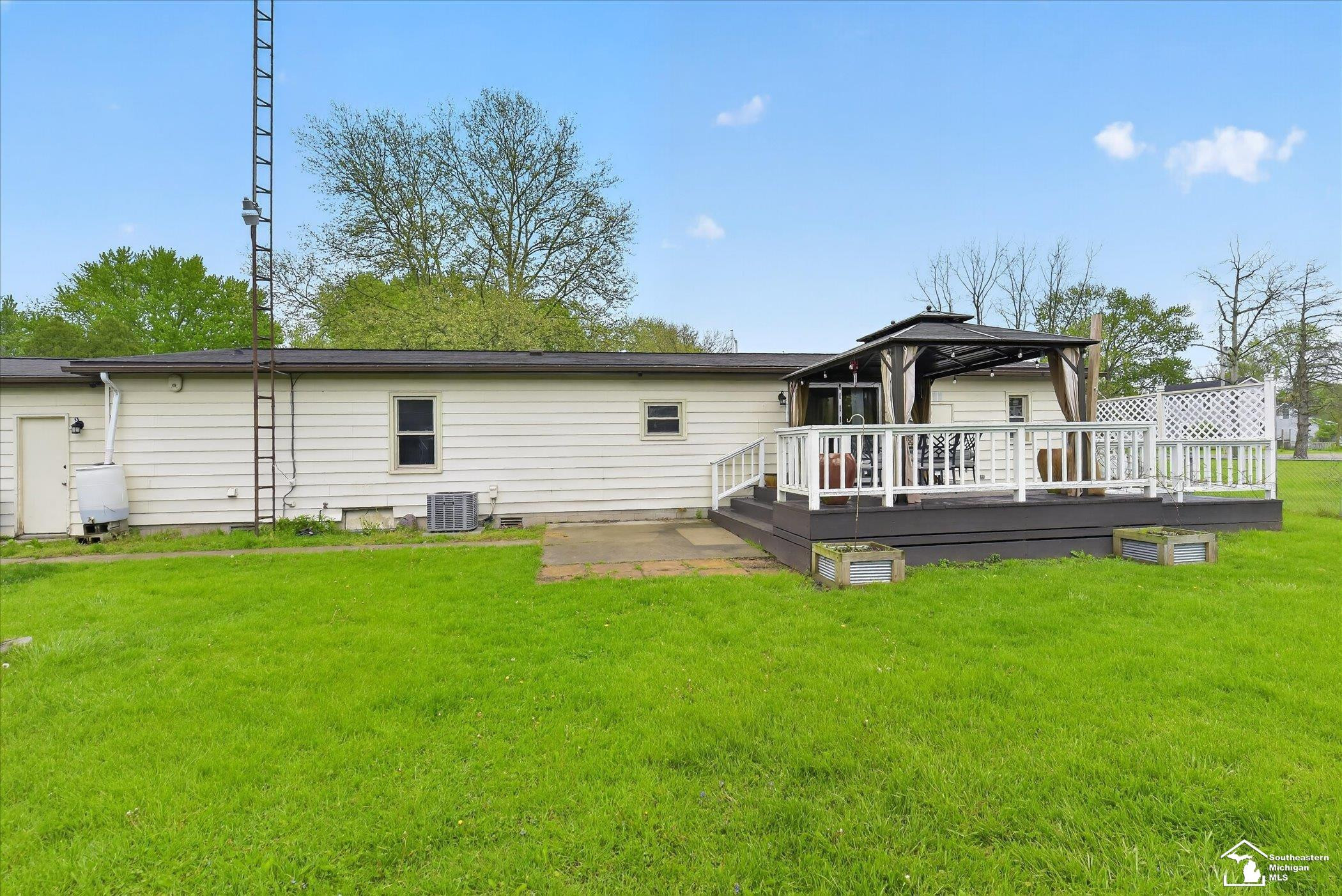 7077 Taylor Avenue, Temperance, MI 48182 — Photo 56