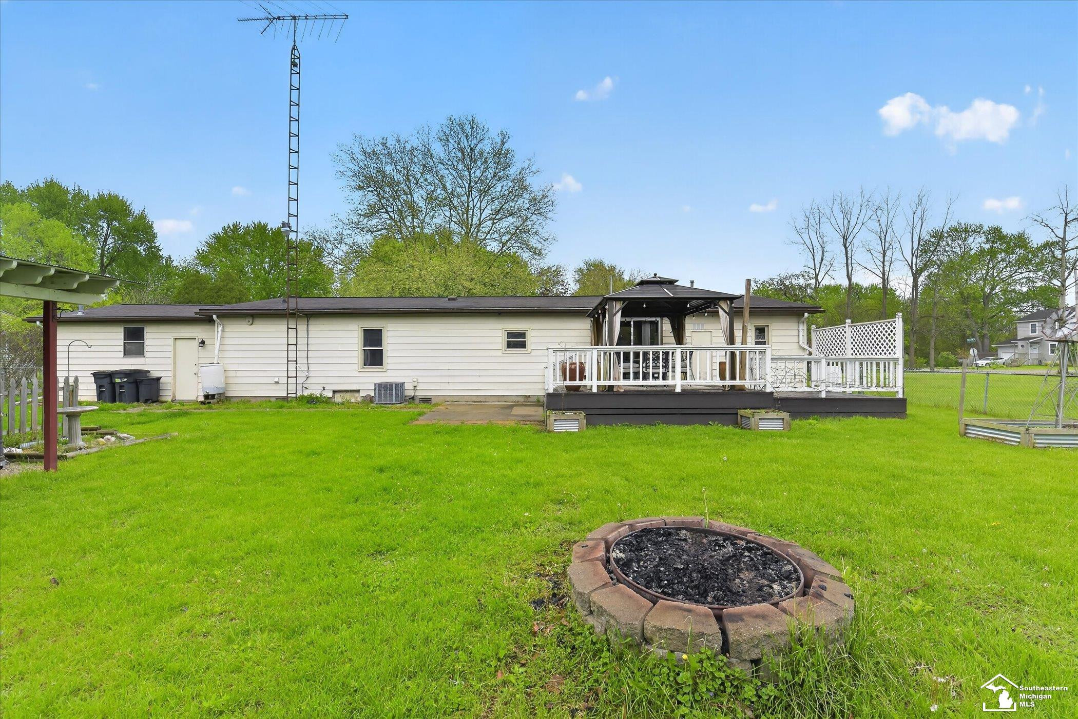 7077 Taylor Avenue, Temperance, MI 48182 — Photo 57