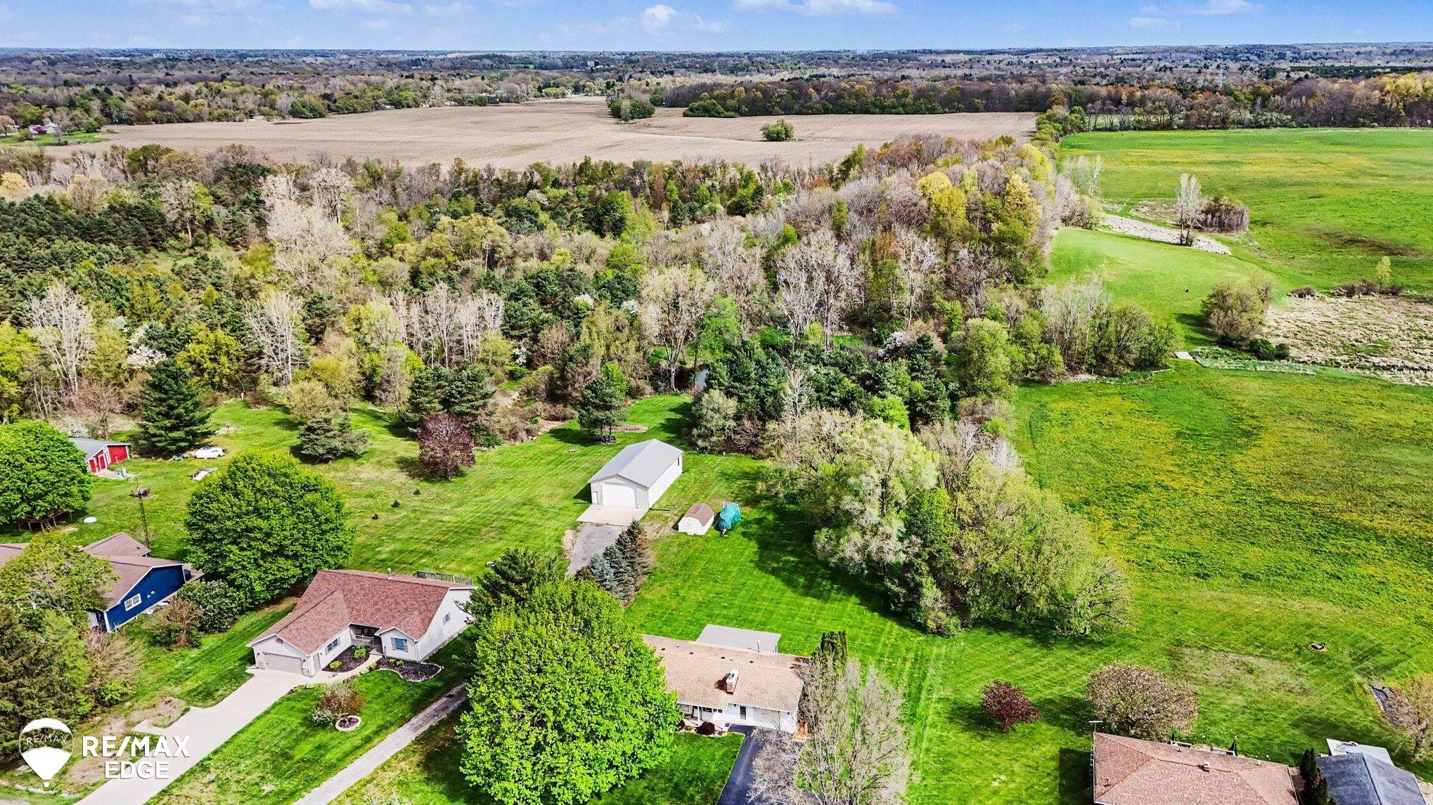 10247 E Coldwater Road, Davison, MI 48423 — Photo 2
