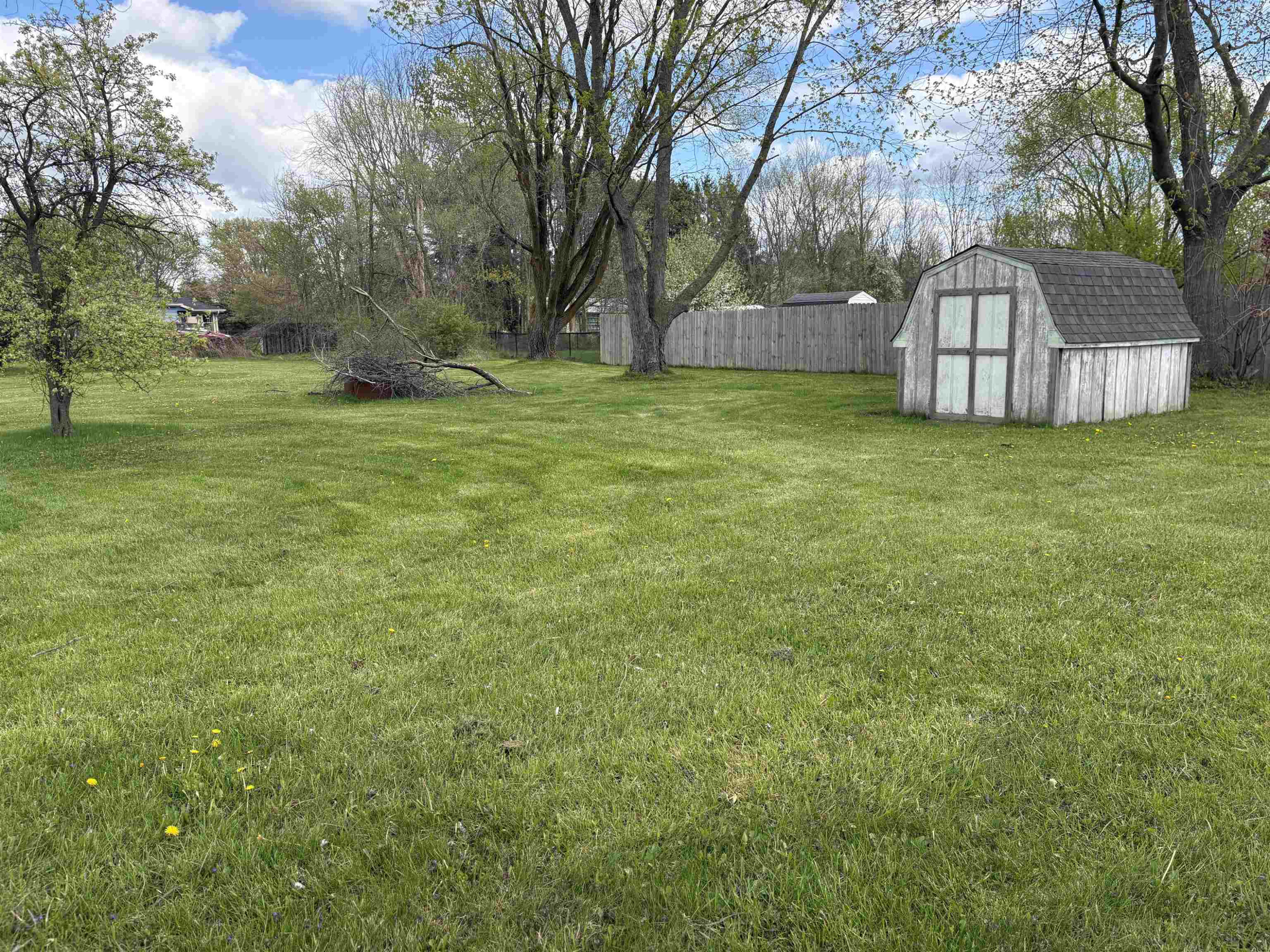 8107 Linden Road, Swartz Creek, MI 48473 — Photo 3