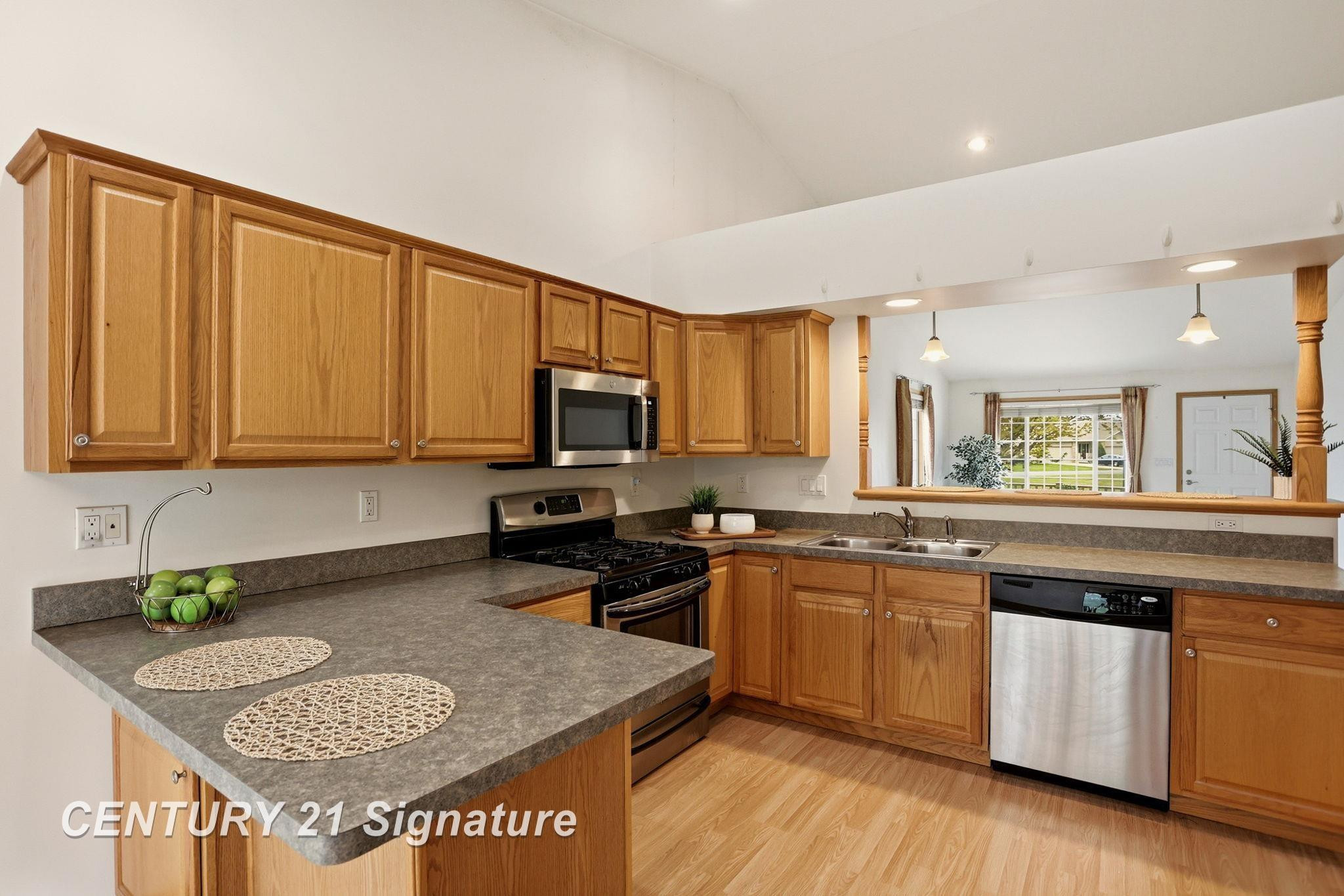 6317 Heather Ridge Drive, Bay City, MI 48706 — Photo 17
