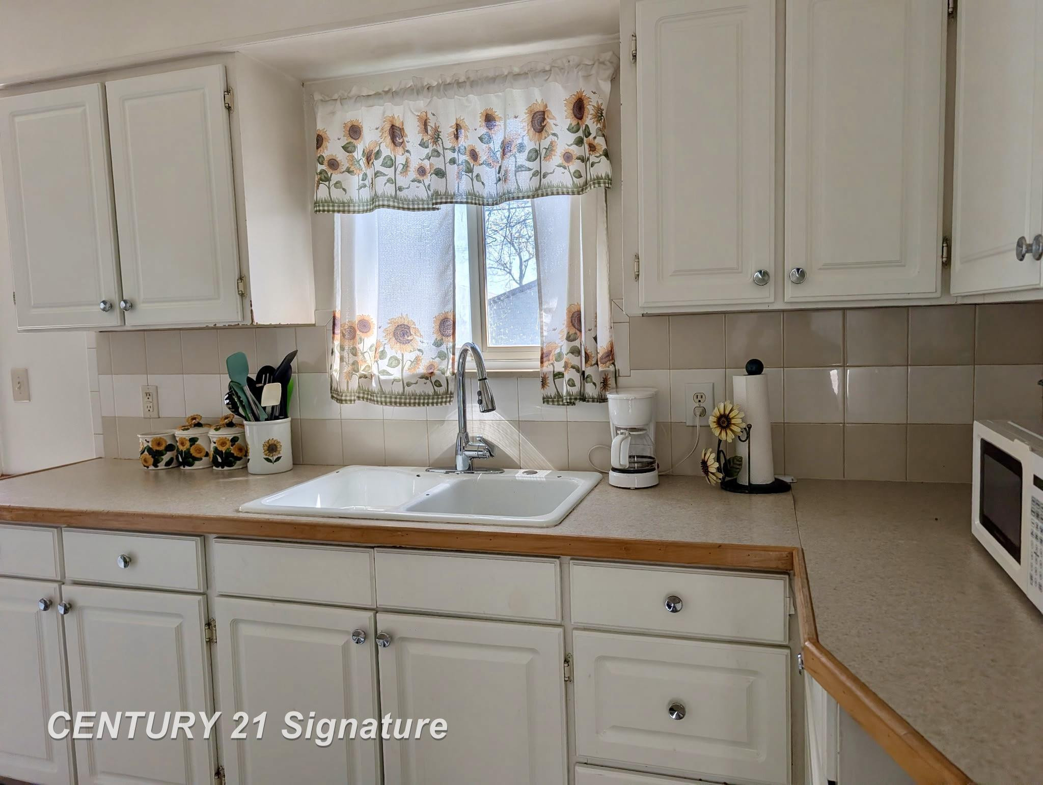 905 Fleetwood Drive, Saginaw, MI 48604 — Photo 8