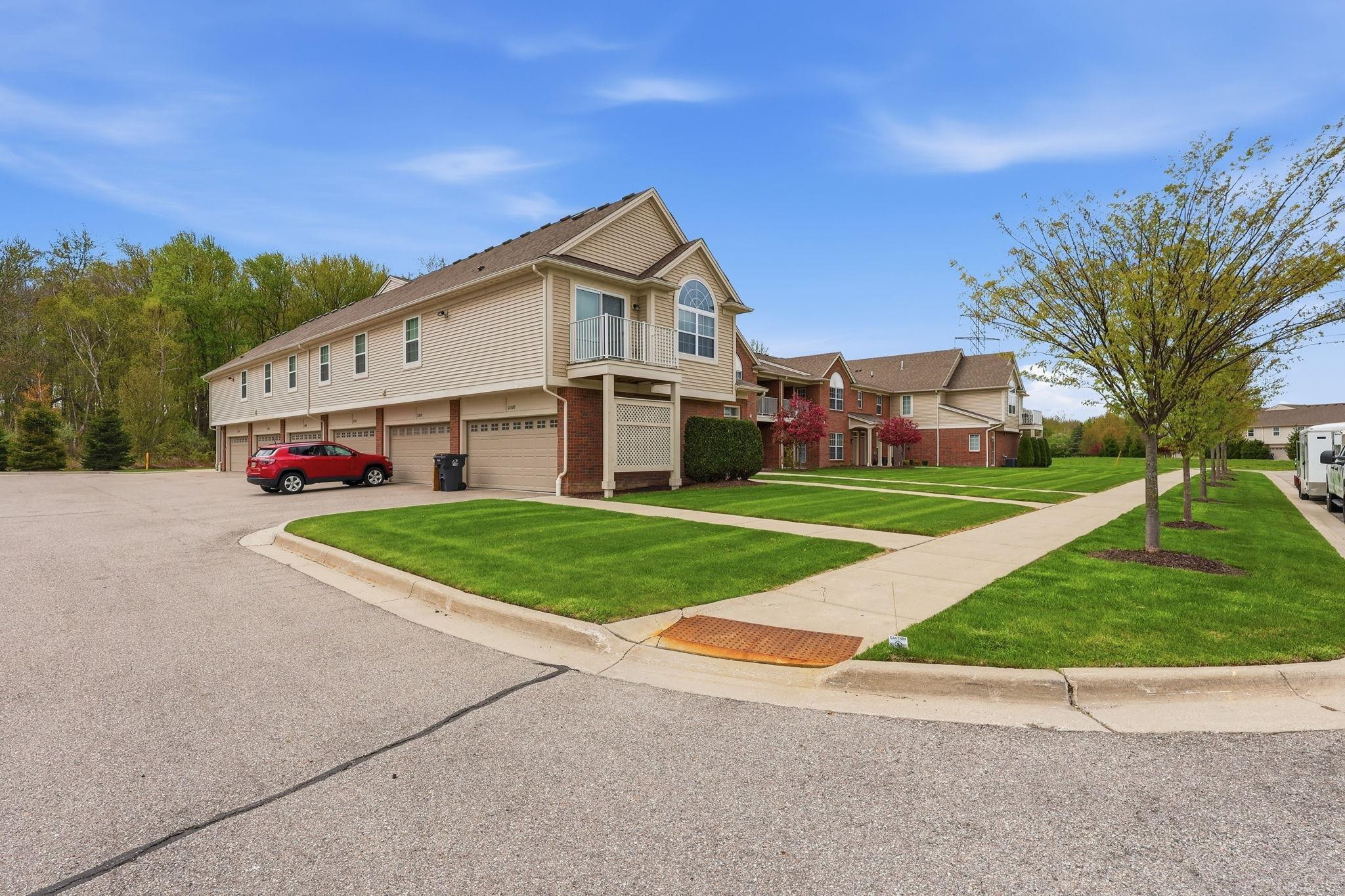 21876 Aberdeen Drive, MI 48402 — Photo 5