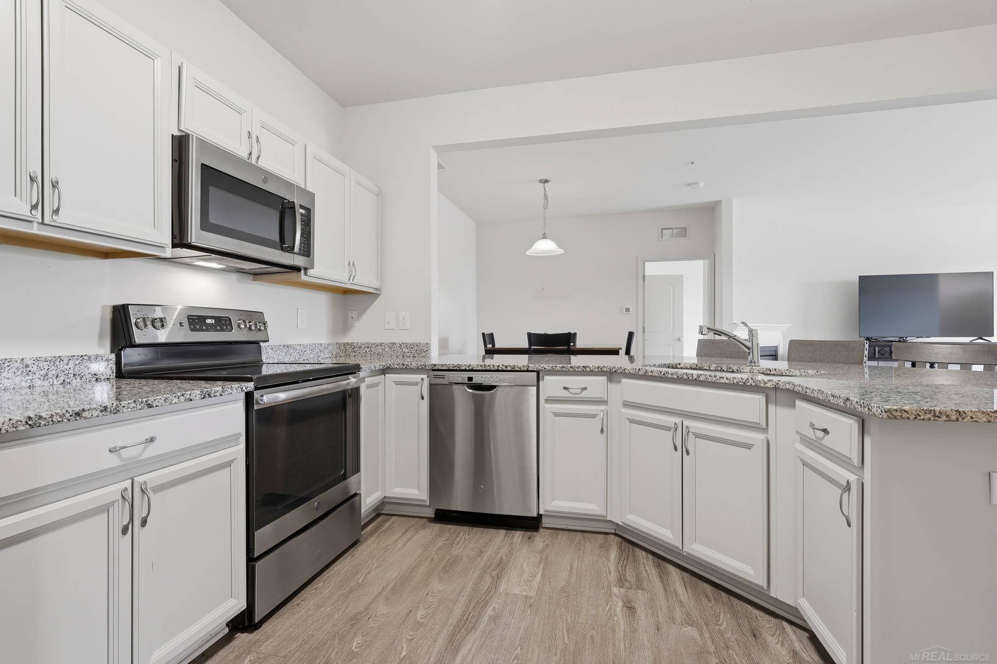 21876 Aberdeen Drive, MI 48402 — Photo 7
