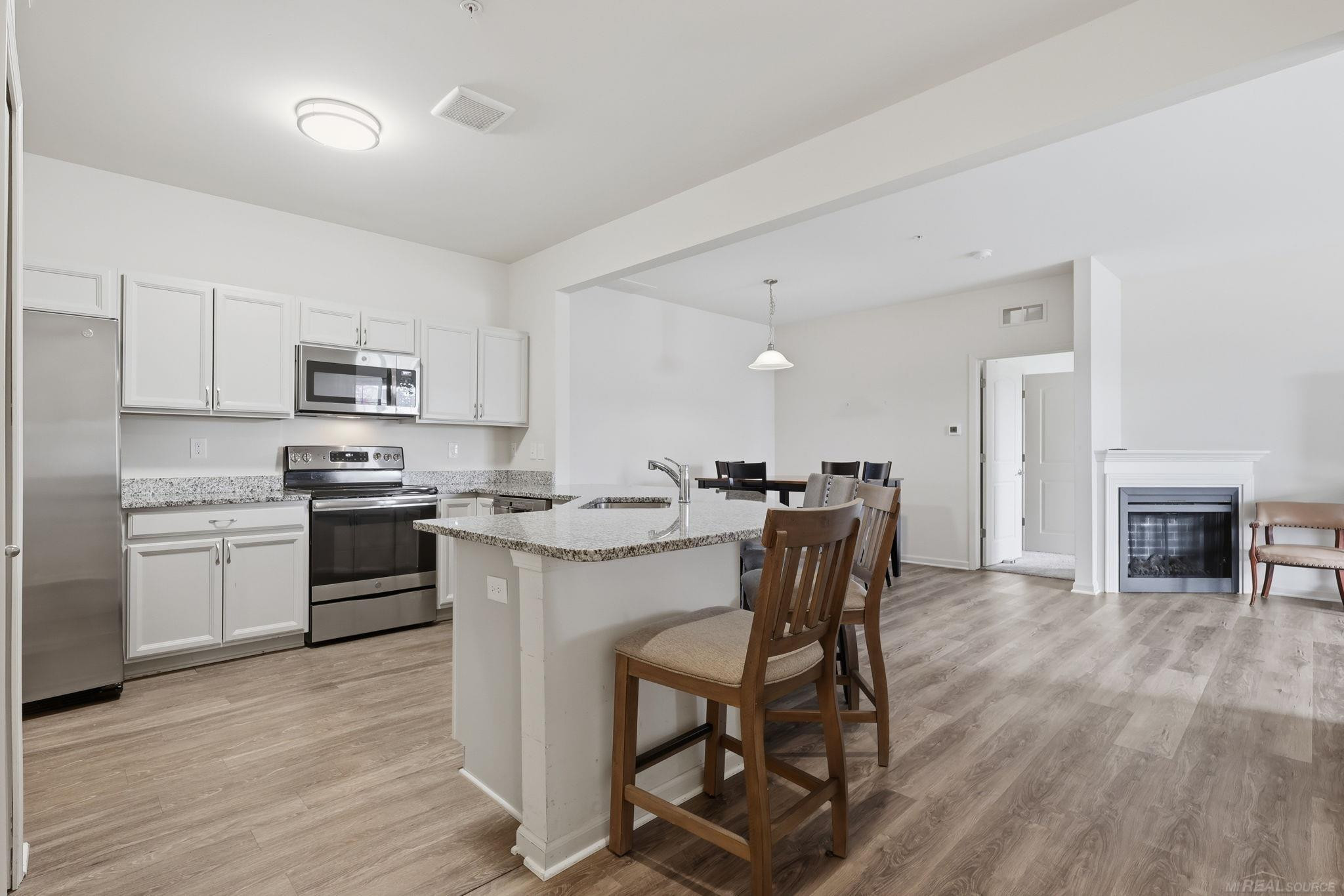 21876 Aberdeen Drive, MI 48402 — Photo 8