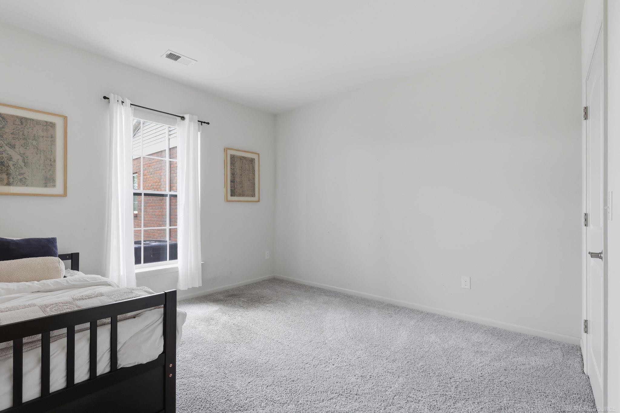 21876 Aberdeen Drive, MI 48402 — Photo 12