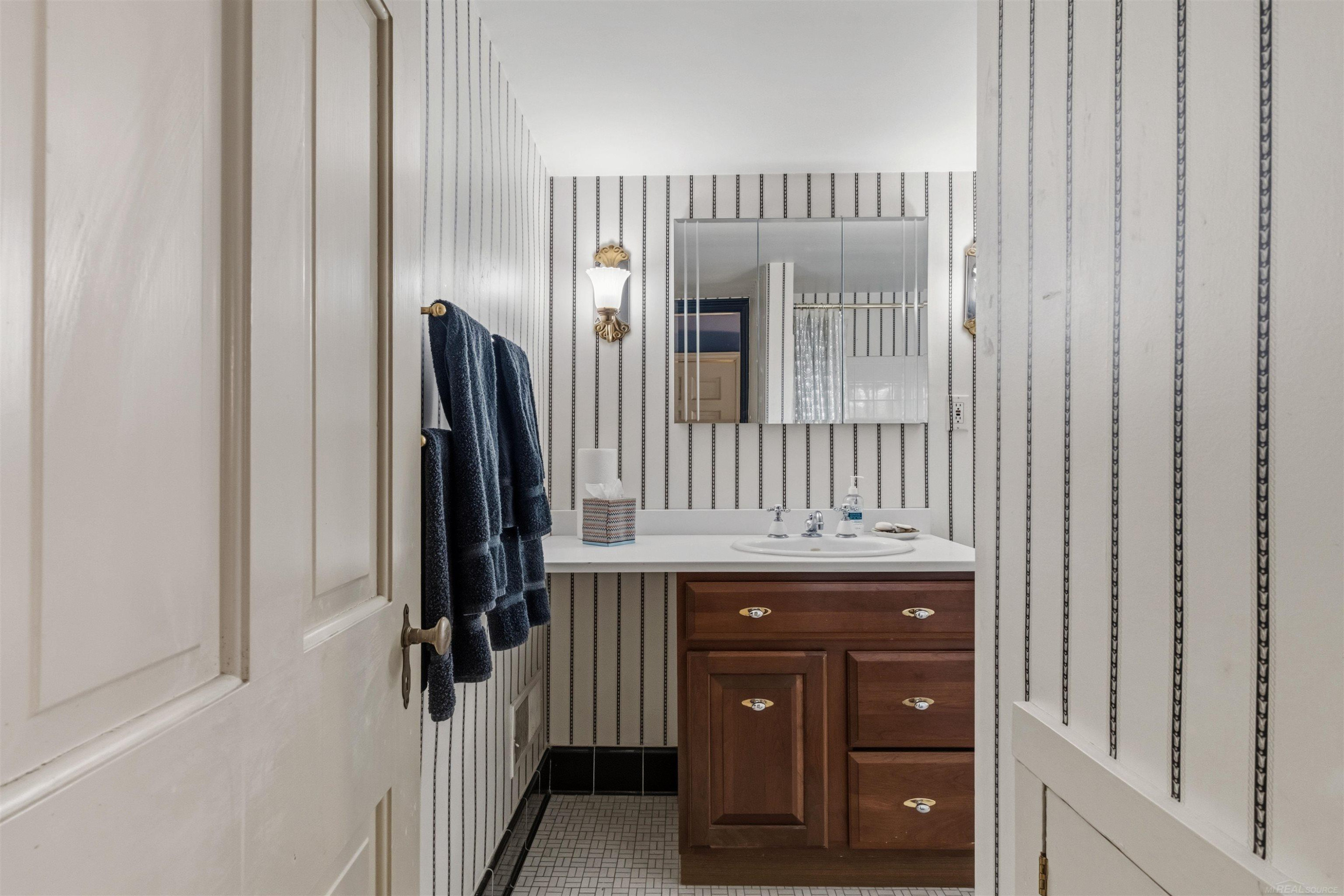 50 Cranford Lane, Grosse Pointe, MI 48230 — Photo 43