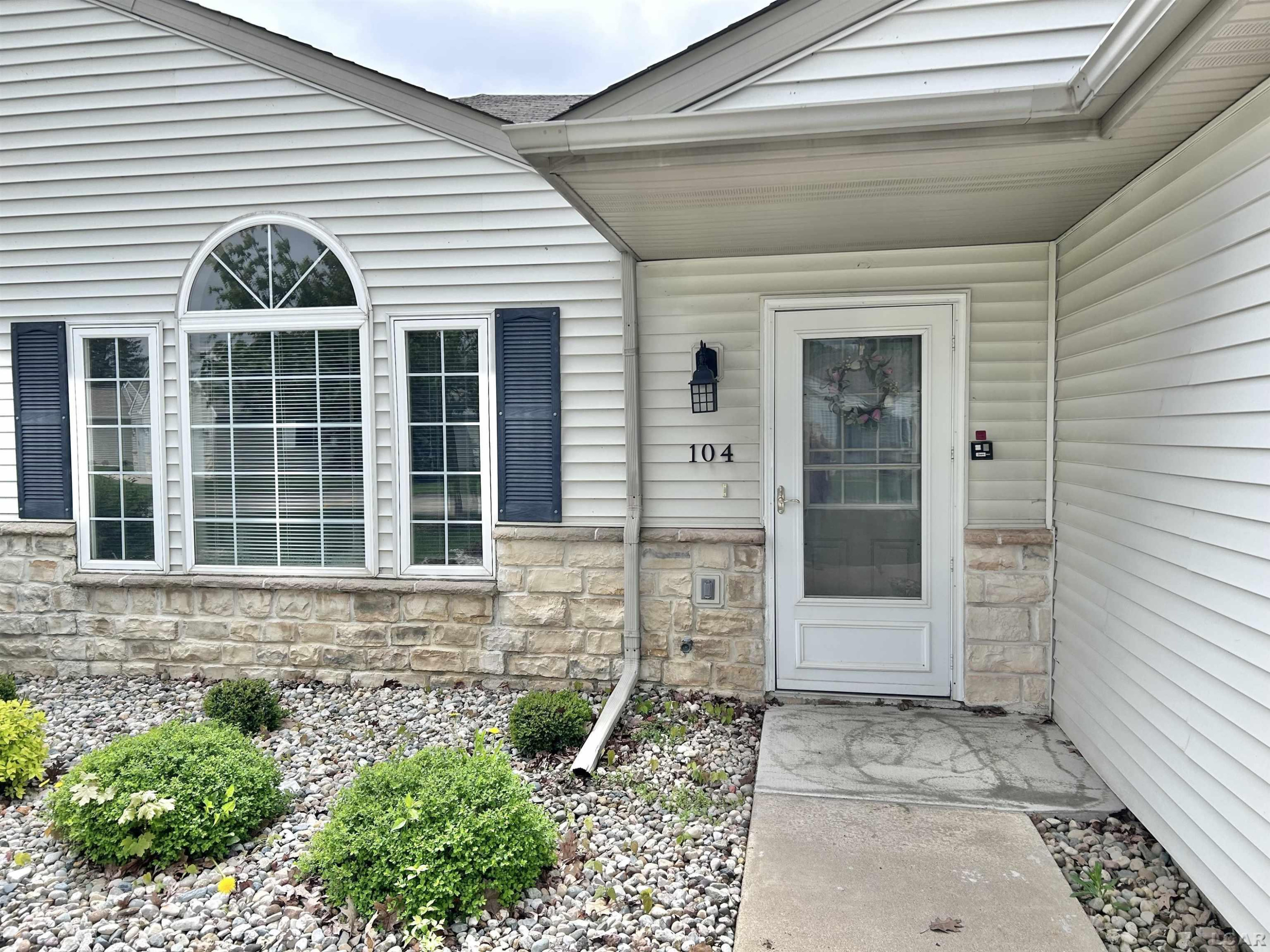 104 Lakewood Drive, Adrian, MI 49221 — Photo 3