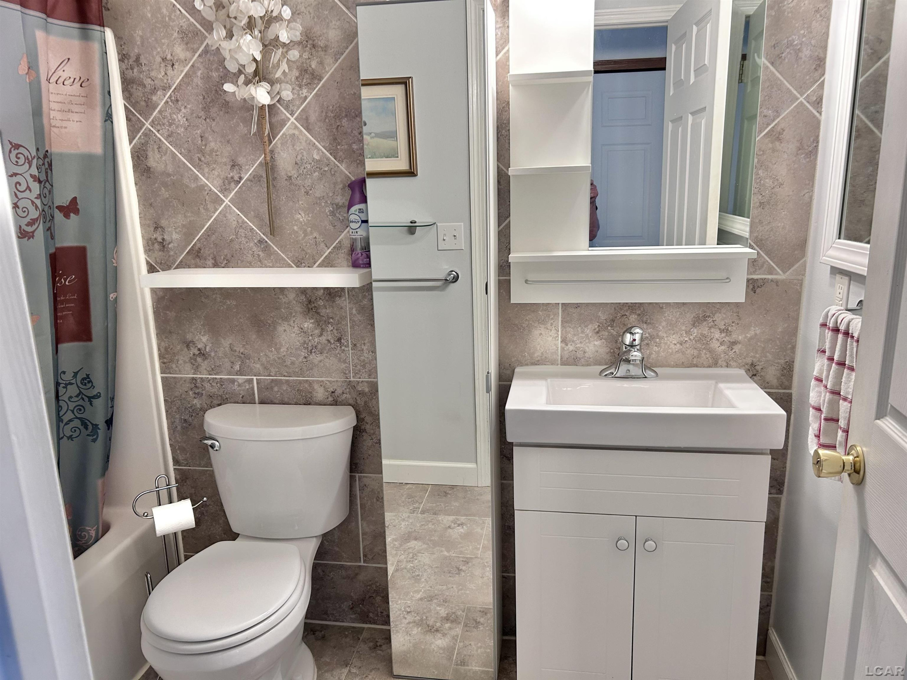 104 Lakewood Drive, Adrian, MI 49221 — Photo 19