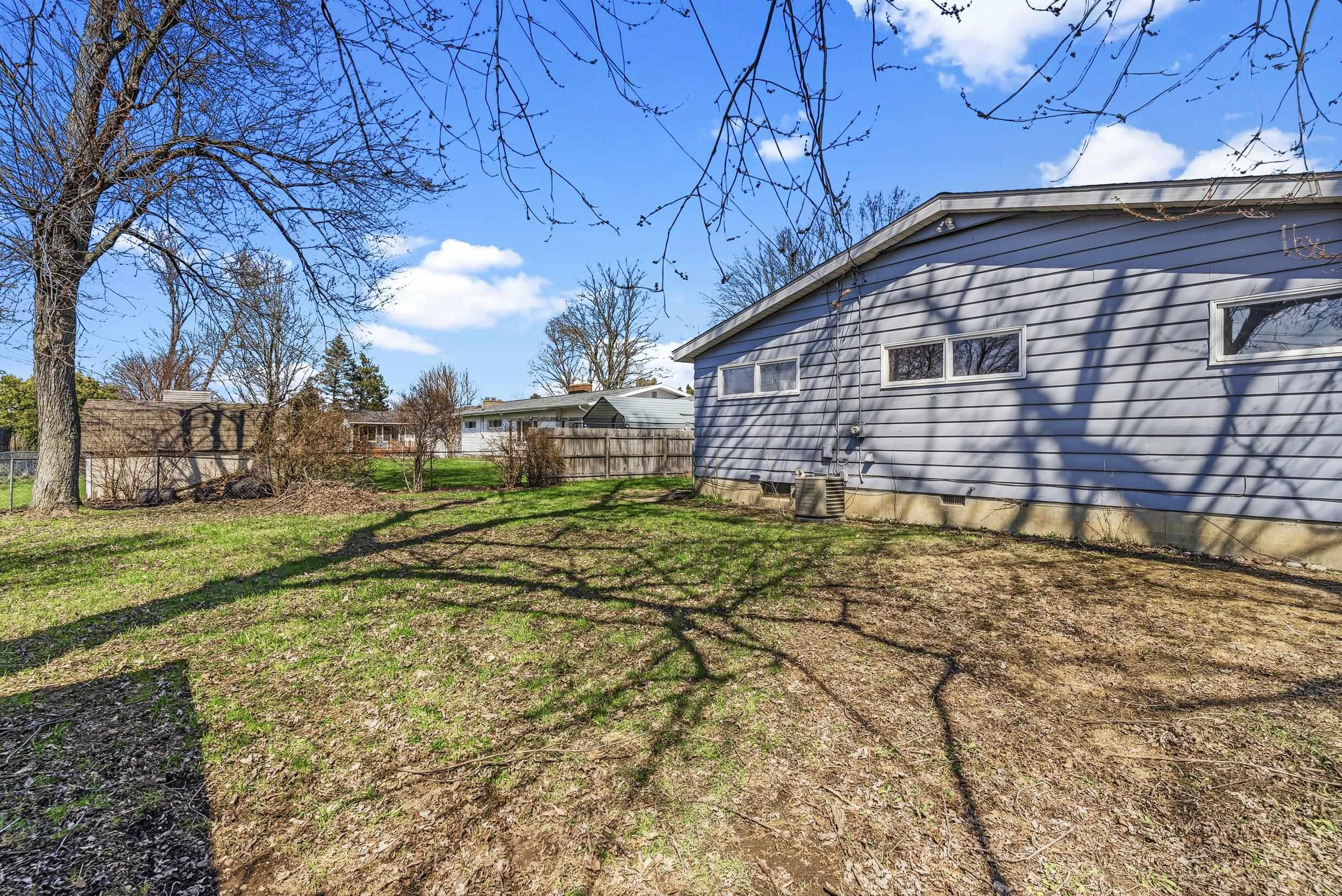 2125 Thistlewood Drive, Burton, MI 48509 — Photo 32