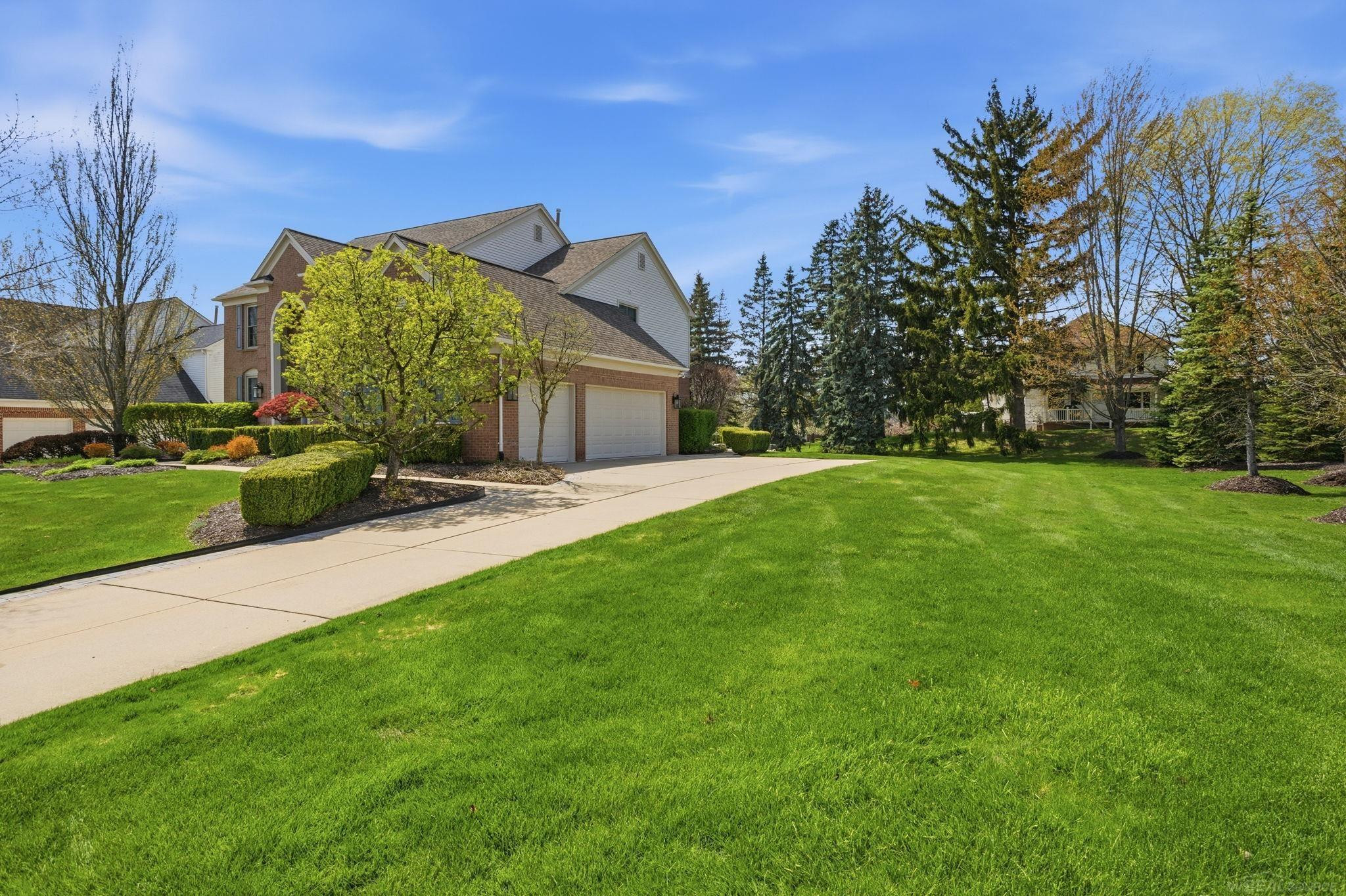 4030 Holly Lane, MI 48306 — Photo 3