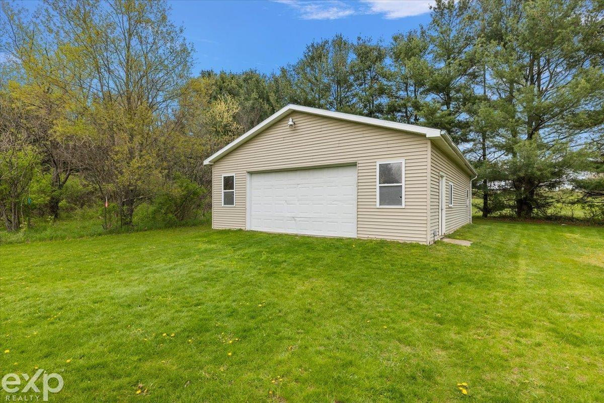1958 Deer Run Lane, Leonard, MI 48367 — Photo 13