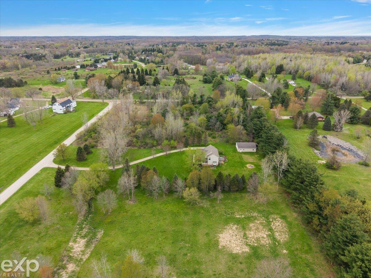 1958 Deer Run Lane, Leonard, MI 48367 — Photo 25