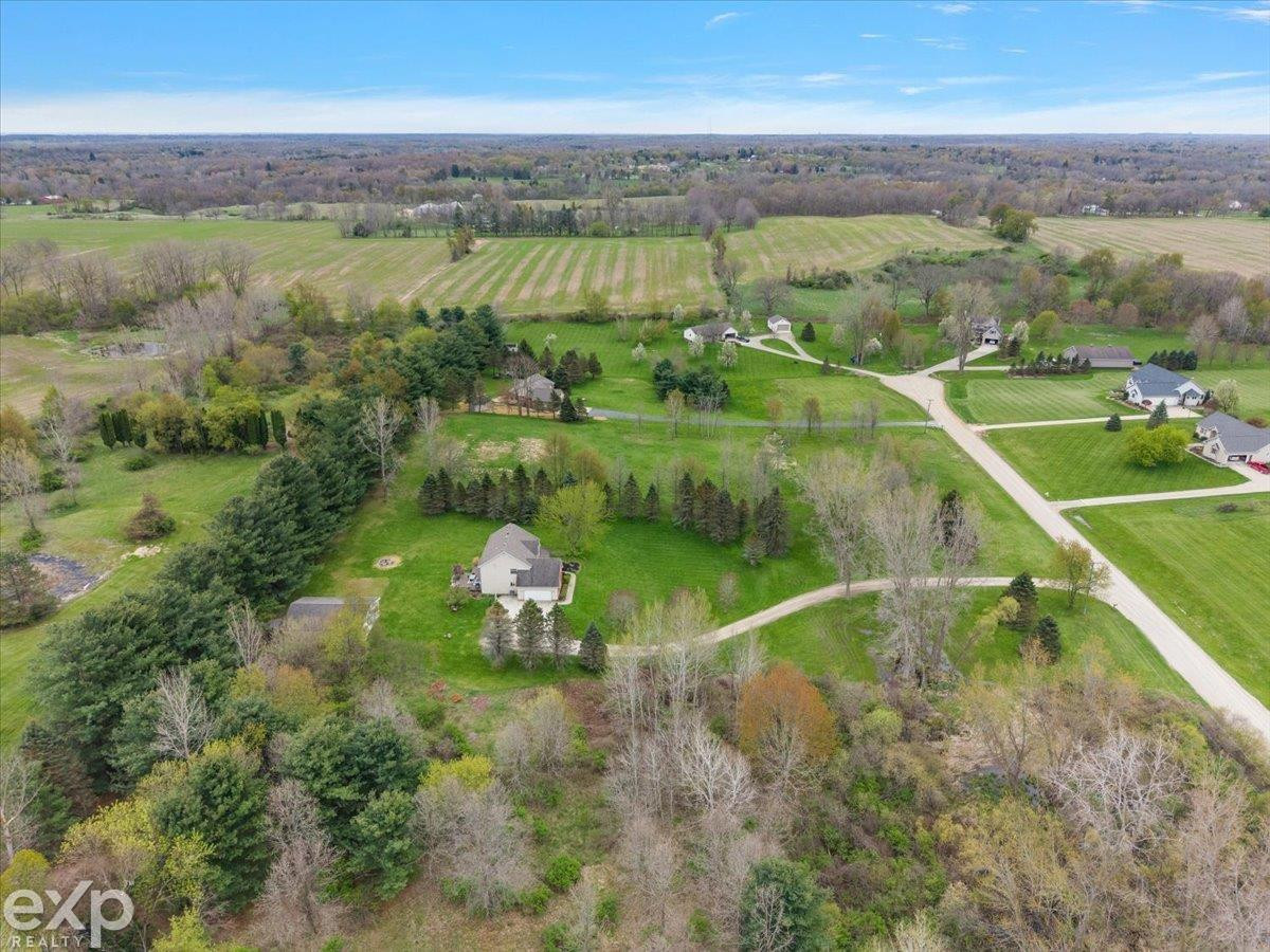 1958 Deer Run Lane, Leonard, MI 48367 — Photo 30