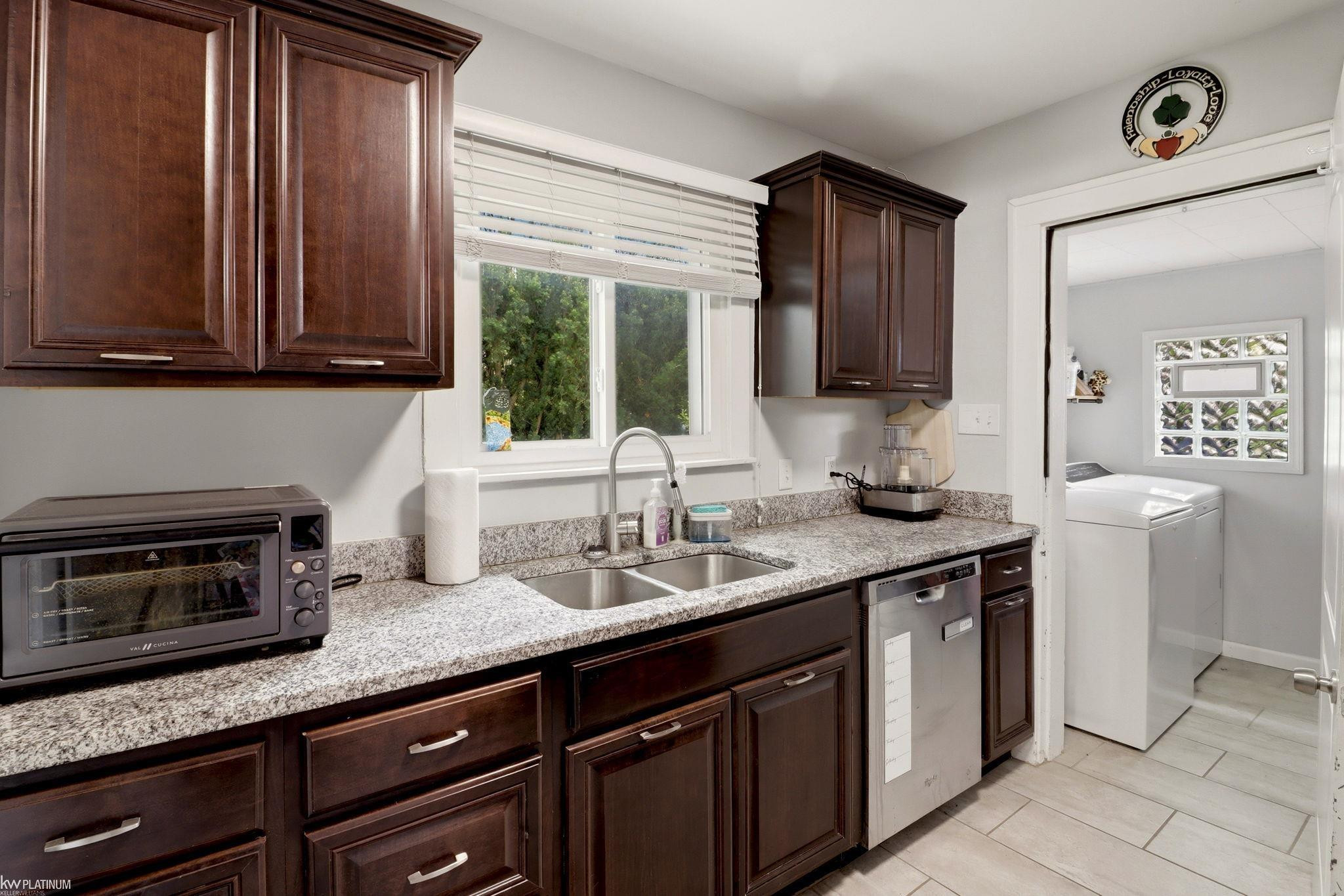 3155 Griffith Avenue, Berkley, MI 48072 — Photo 12