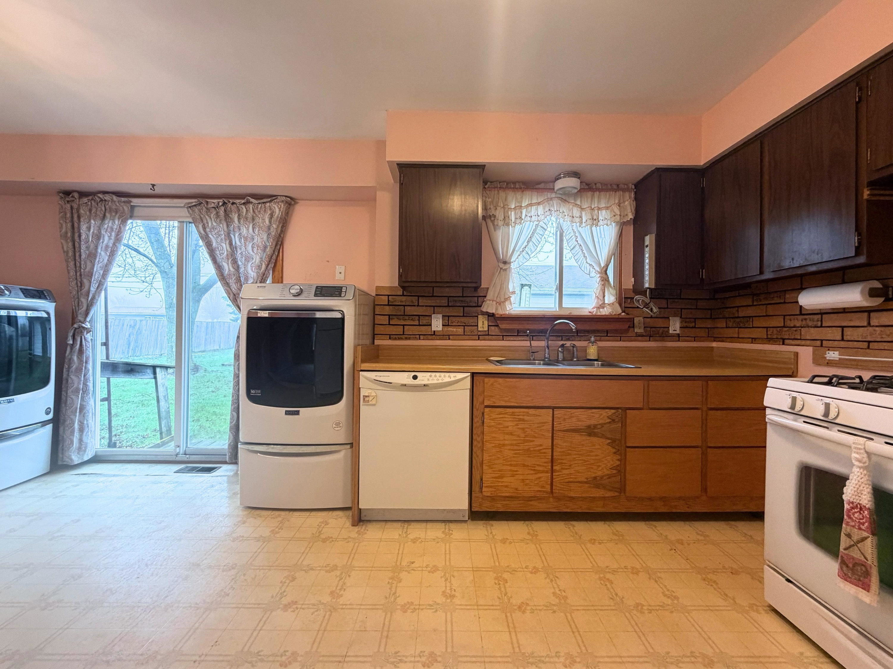 1920 Circle Drive, MI 48733 — Photo 4