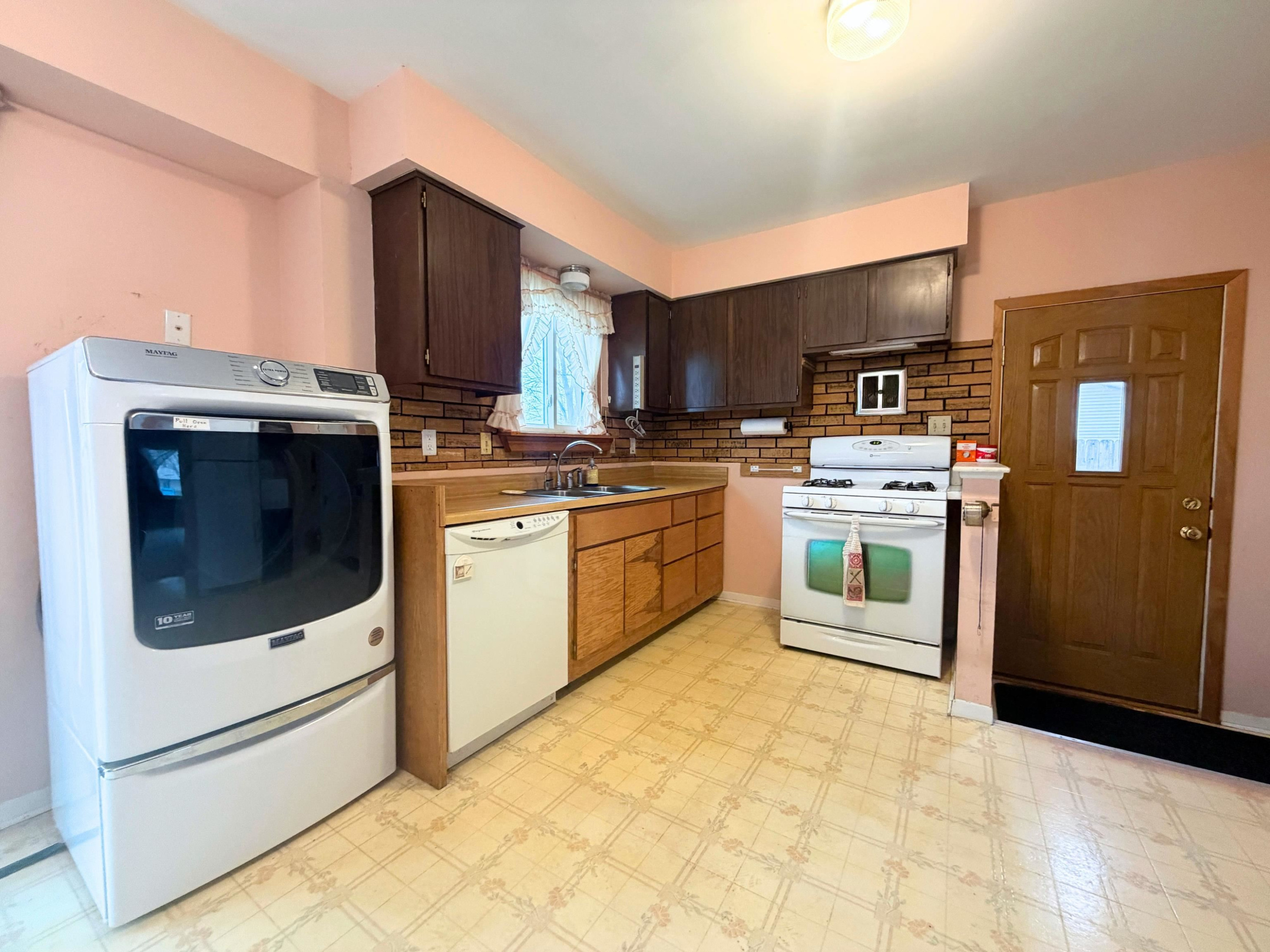 1920 Circle Drive, MI 48733 — Photo 7