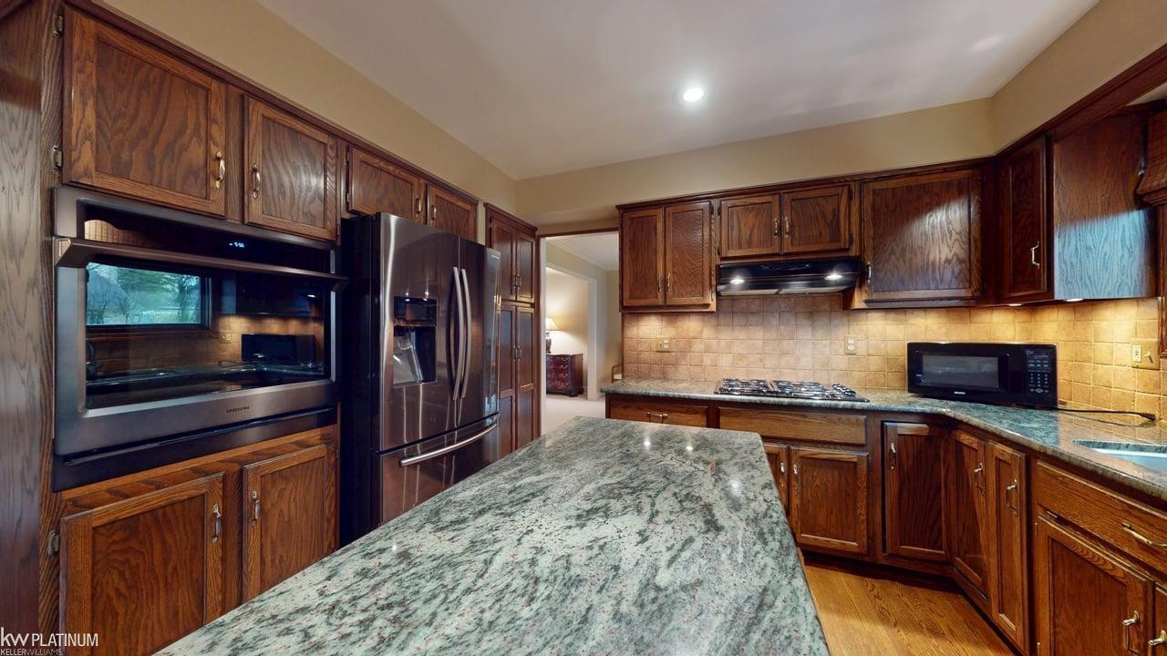13861 Timberview Drive, Shelby Twp, MI 48315 — Photo 11