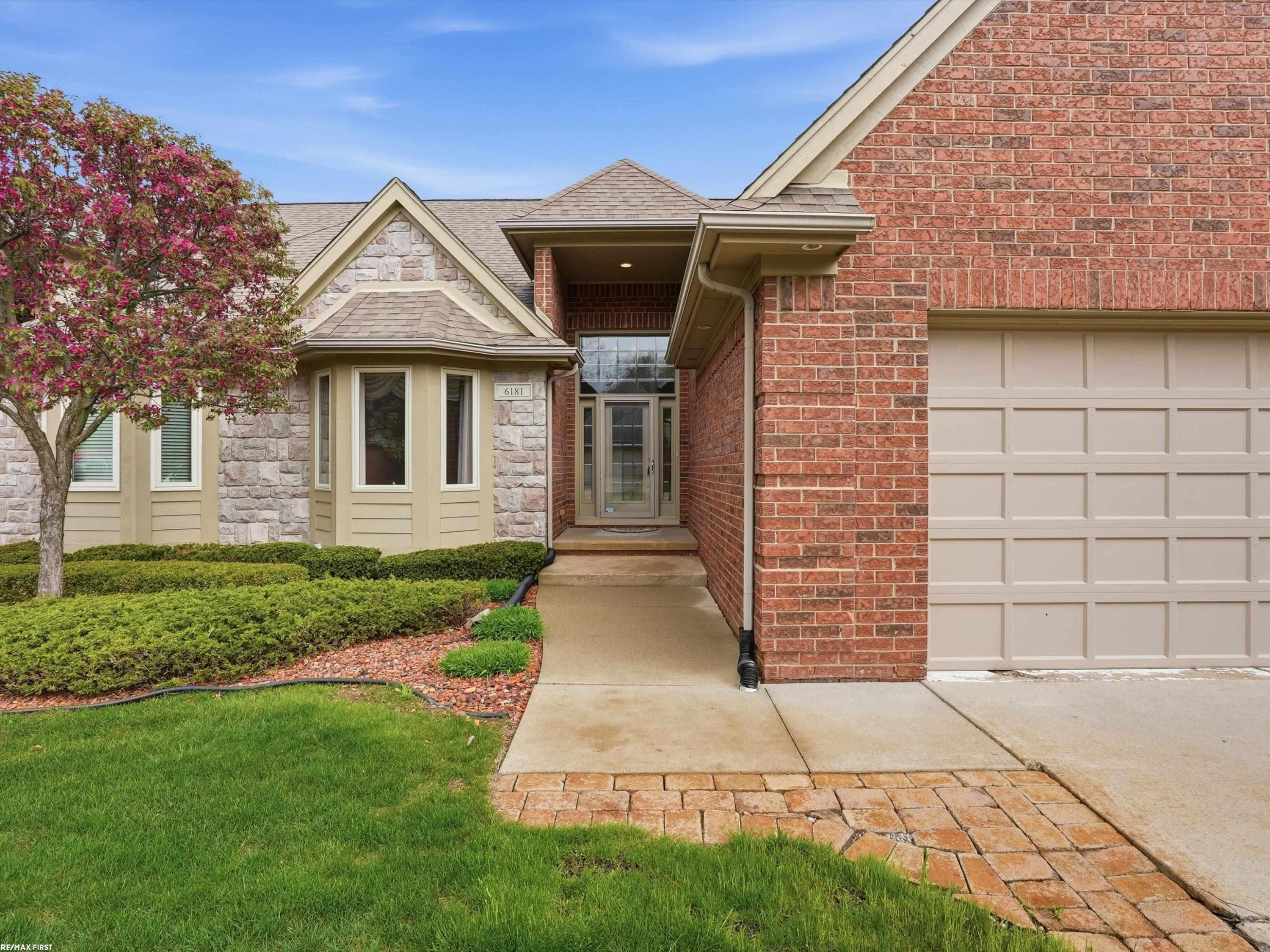 6181 Pond Drive, Washington, MI — Photo 2